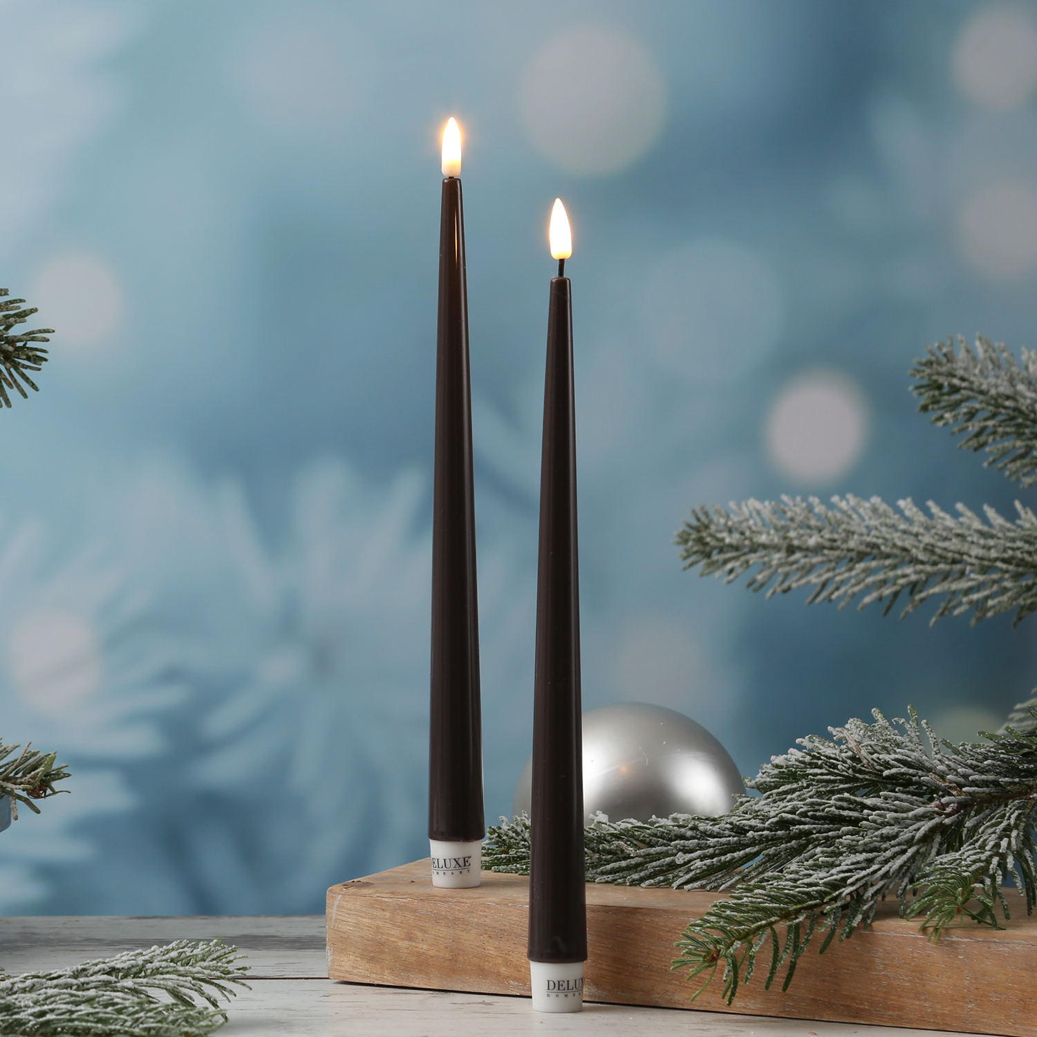 LED Stabkerzen ELLA - Echtwachs - realistische 3D Flamme - H: 28cm - mokka - 2 Stück LED Stabkerzen ELLA - Echtwachs - realistische 3D Flamme - H: 28cm - mokka - 2 Stück