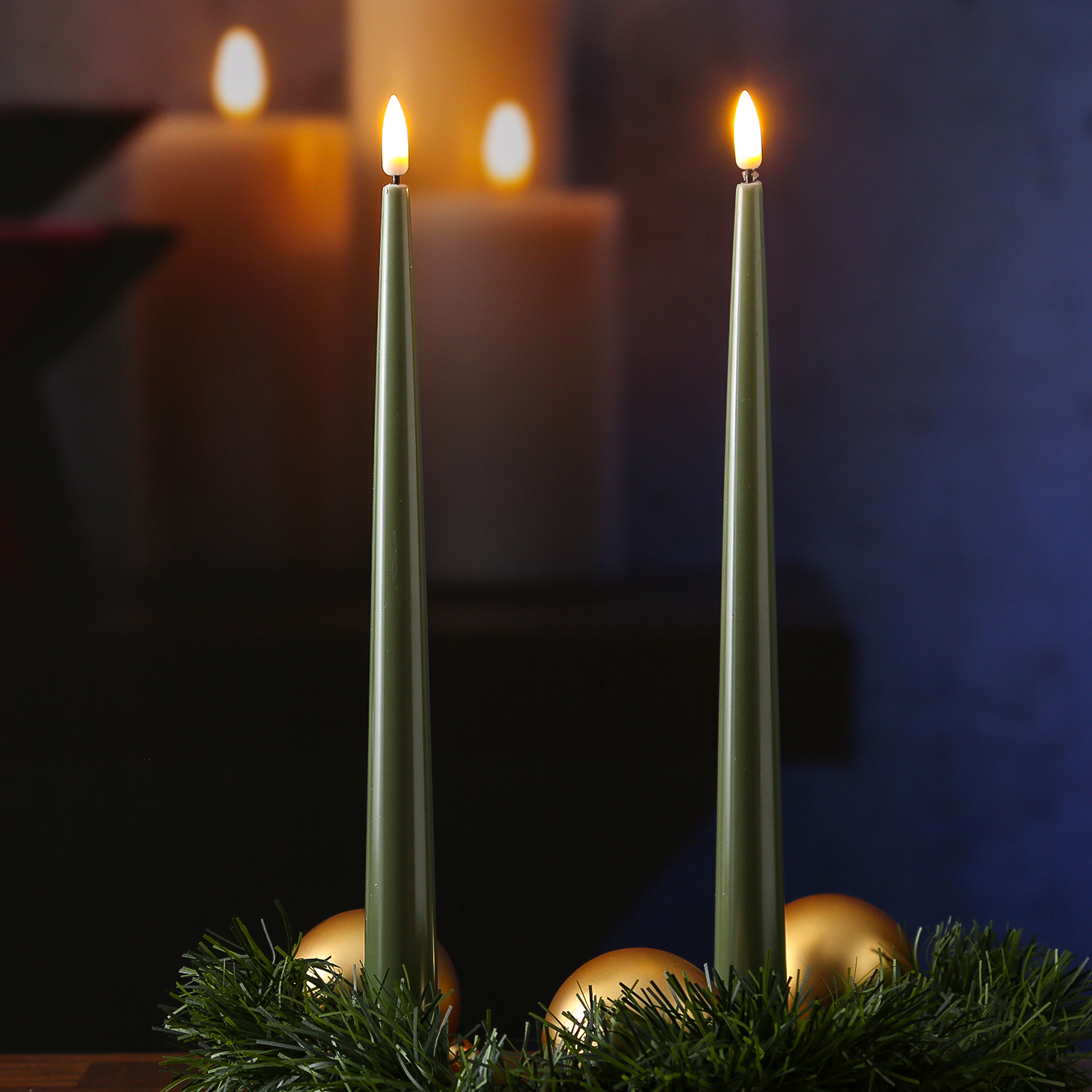 LED Stabkerzen ELLA - Echtwachs - realistische 3D Flamme - H: 28cm - olivgrün - 2 Stück LED Stabkerzen ELLA - Echtwachs - realistische 3D Flamme - H: 28cm - olivgrün - 2 Stück