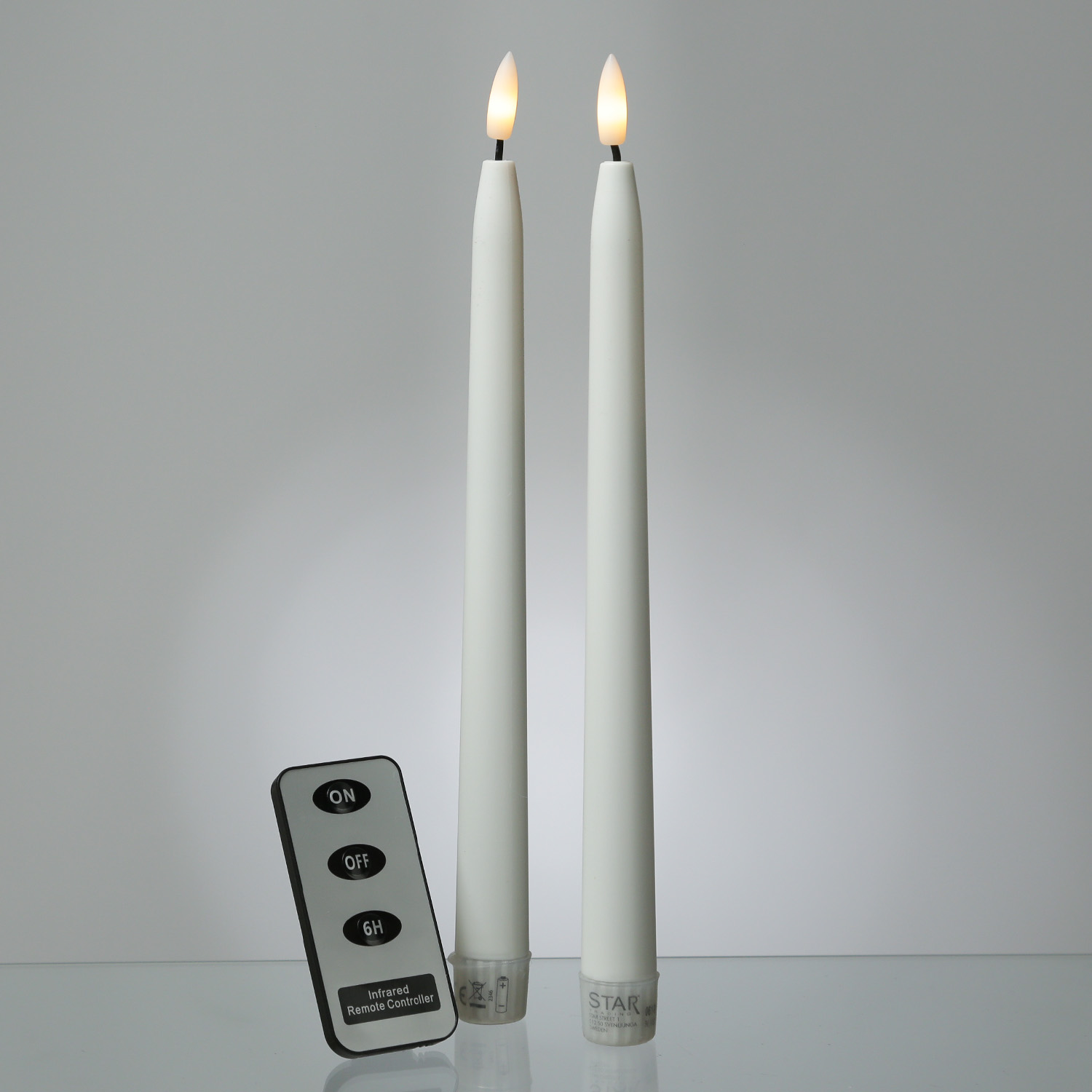 LED Stabkerzen - Kunststoff - realistische 3D Flamme - H: 28cm - Timer - für Innen/Außen - weiß LED Stabkerzen - Kunststoff - realistische 3D Flamme - H: 28cm - Timer - für Innen/Außen - weiß