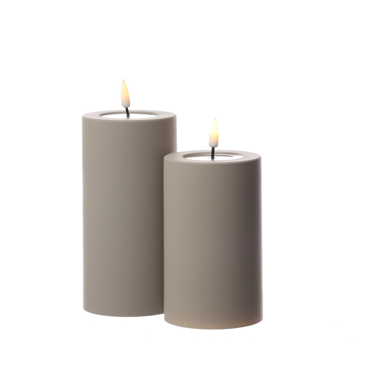 LED Stumpenkerze MIA - Kunststoff - 3D Flamme - H: 12,5cm - D: 7,5cm - für Außen - sand LED Stumpenkerze MIA - Kunststoff - 3D Flamme - H: 12,5cm - D: 7,5cm - für Außen - sand