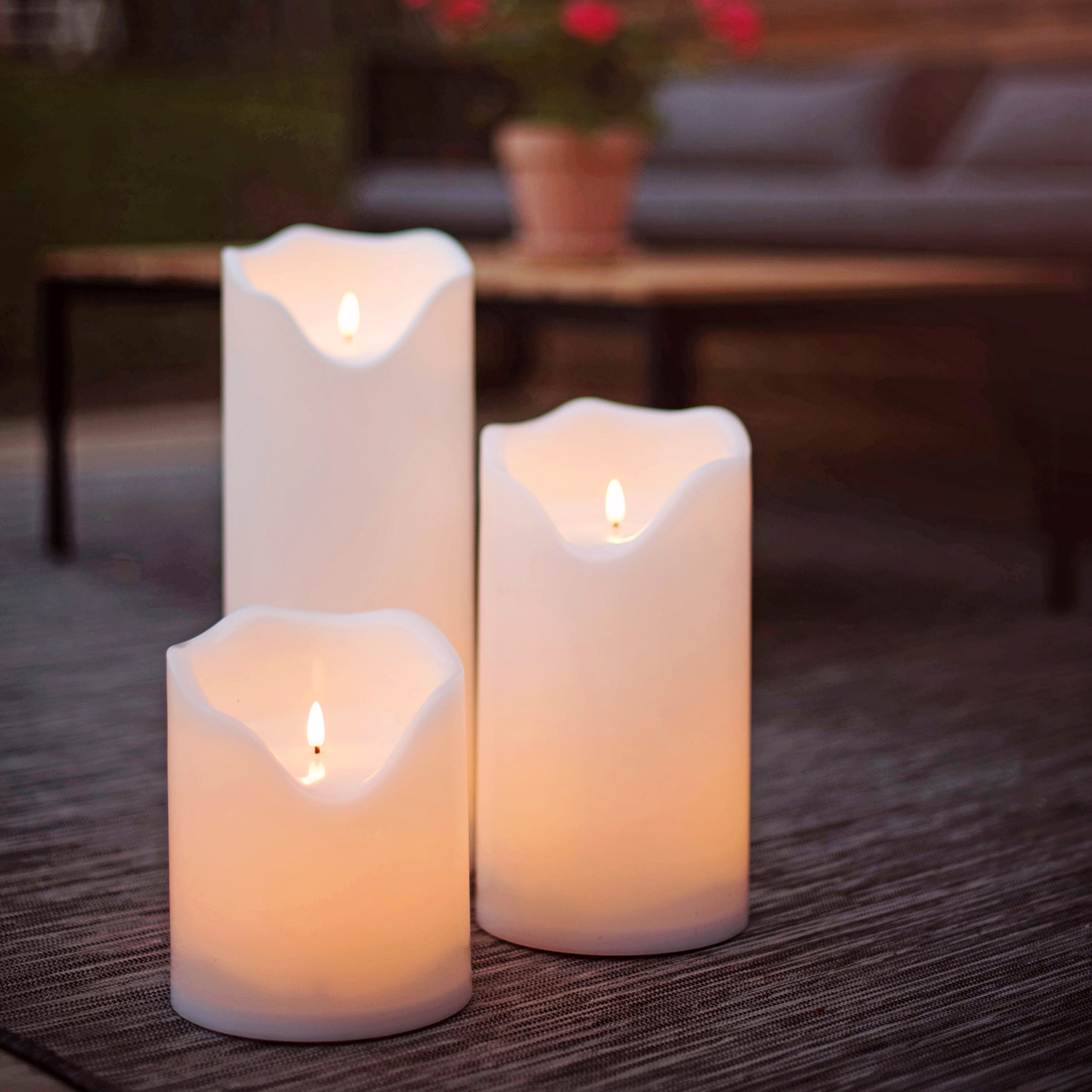 LED  XXL Stumpenkerzen Flamme - Kunststoff - flackernde 3D Flamme - Timer - Außen - weiß - 3er Set LED  XXL Stumpenkerzen Flamme - Kunststoff - flackernde 3D Flamme - Timer - Außen - weiß - 3er Set