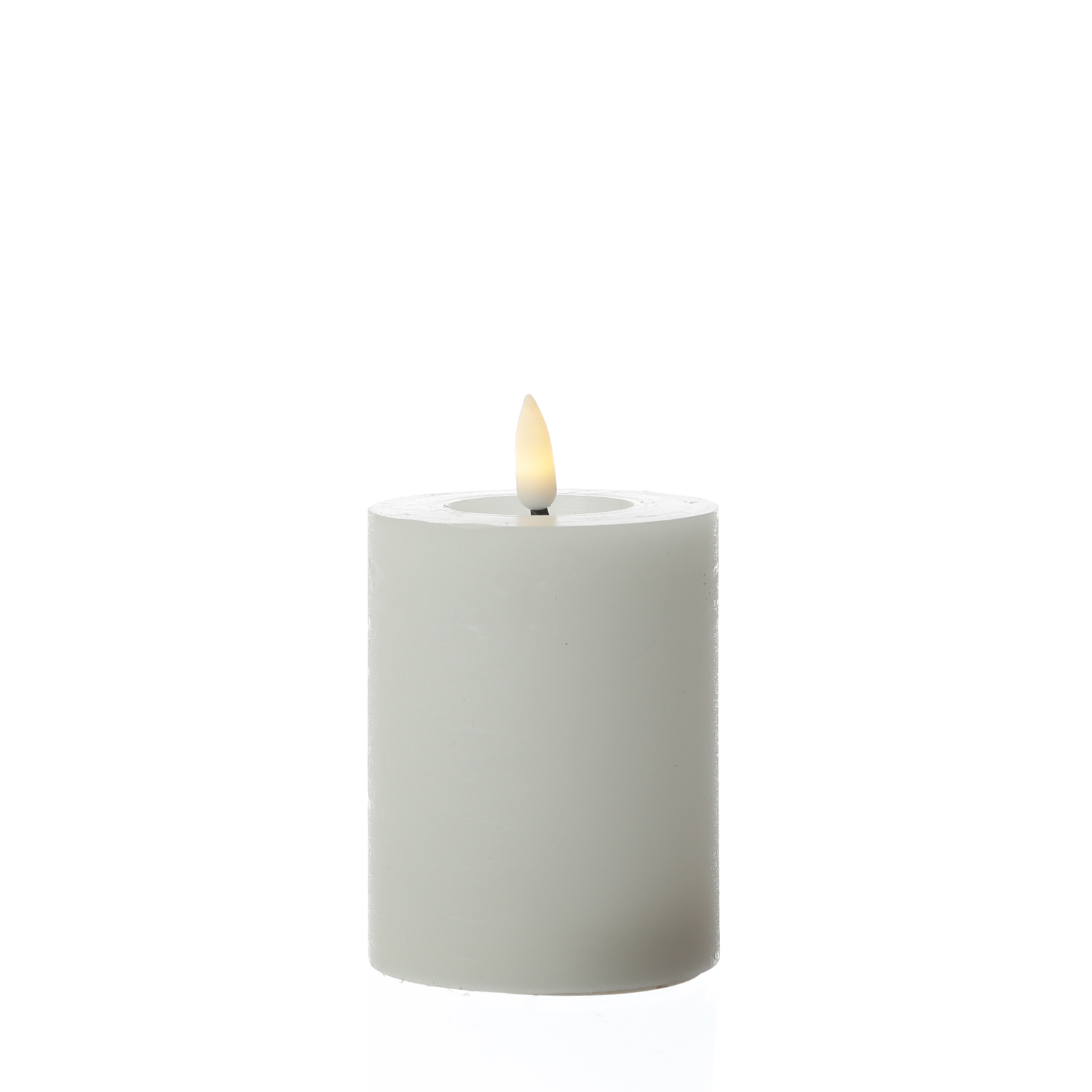 LED Kerze LINA - Rustik-Optik - Echtwachs - 3D Flamme - H: 11cm - D: 7cm - Batterie - Timer - weiß LED Kerze LINA - Rustik-Optik - Echtwachs - 3D Flamme - H: 11cm - D: 7cm - Batterie - Timer - weiß