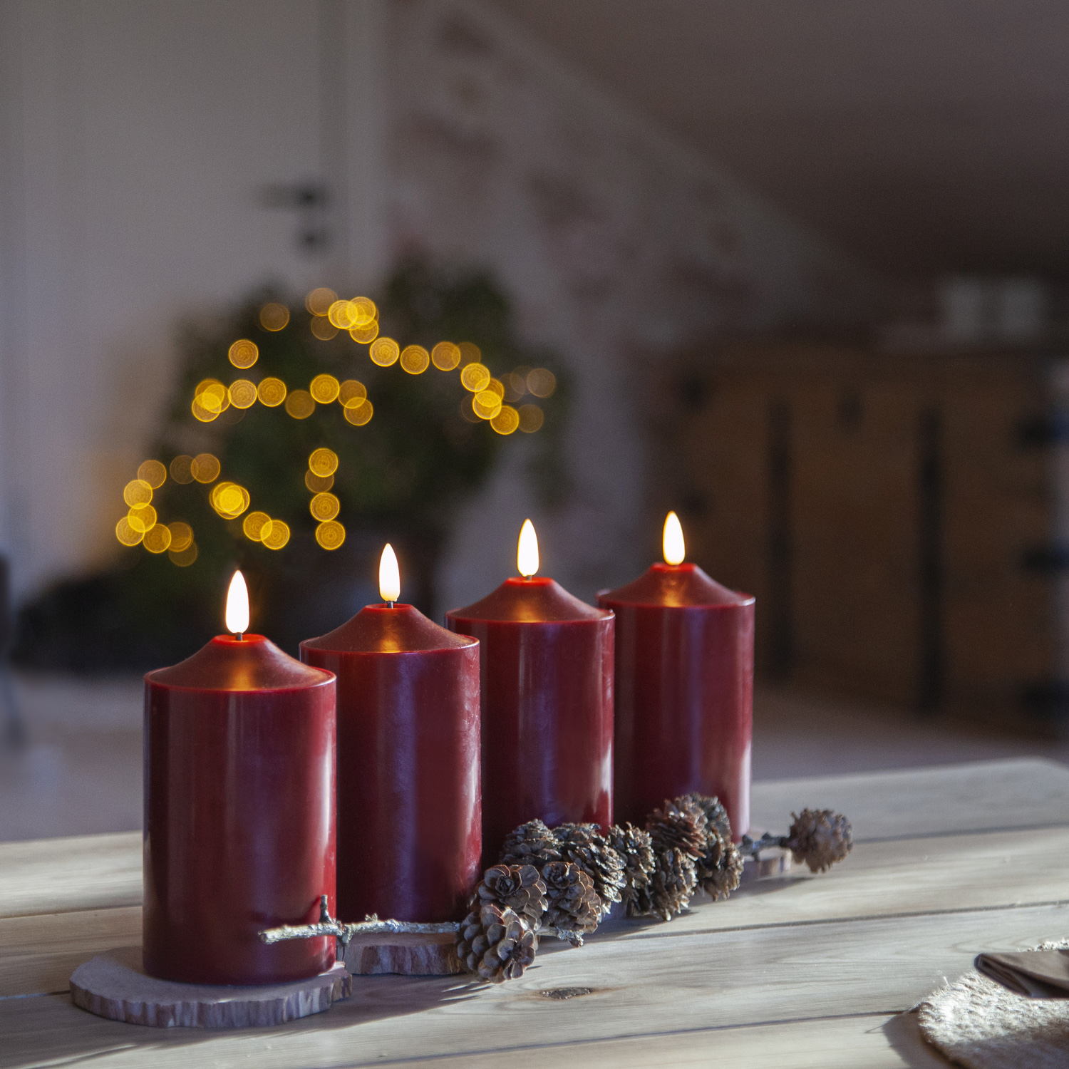 LED Kerzenset Flamme - Echtwachs - 3D Flamme - H: 15cm - Timer - Batteriebetrieb - rot - 4er Set LED Kerzenset Flamme - Echtwachs - 3D Flamme - H: 15cm - Timer - Batteriebetrieb - rot - 4er Set