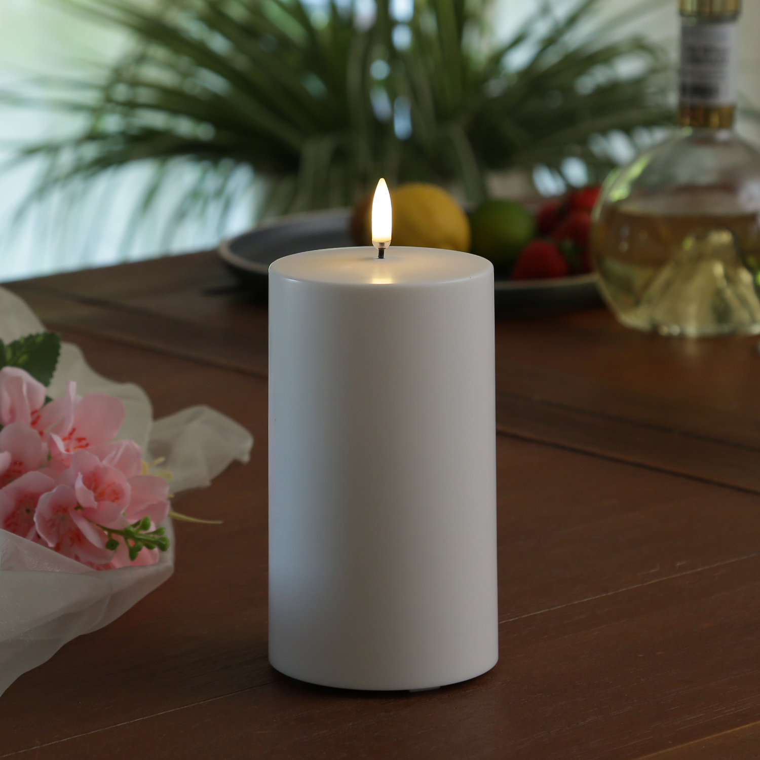 LED Kerze THEA - Kunststoff - Timer - H: 20cm - D: 8,4cm - bis zu 2500 Std.  - für Außen - weiß LED Kerze THEA - Kunststoff - Timer - H: 20cm - D: 8,4cm - bis zu 2500 Std.  - für Außen - weiß