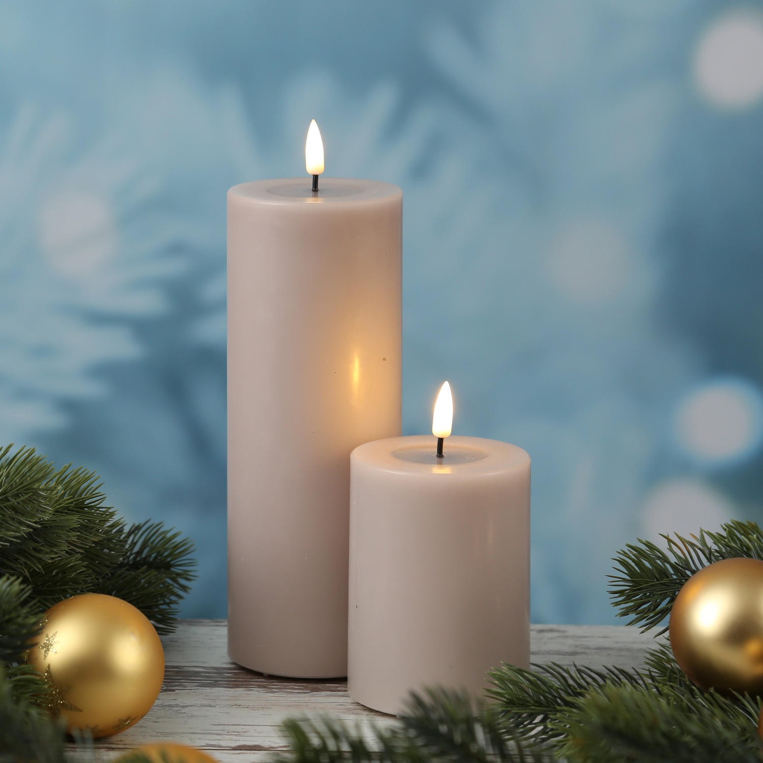 LED Stumpenkerze MIA - Echtwachs - realistische 3D Flamme - H: 20cm - D: 7,5cm - altrosa LED Stumpenkerze MIA - Echtwachs - realistische 3D Flamme - H: 20cm - D: 7,5cm - altrosa