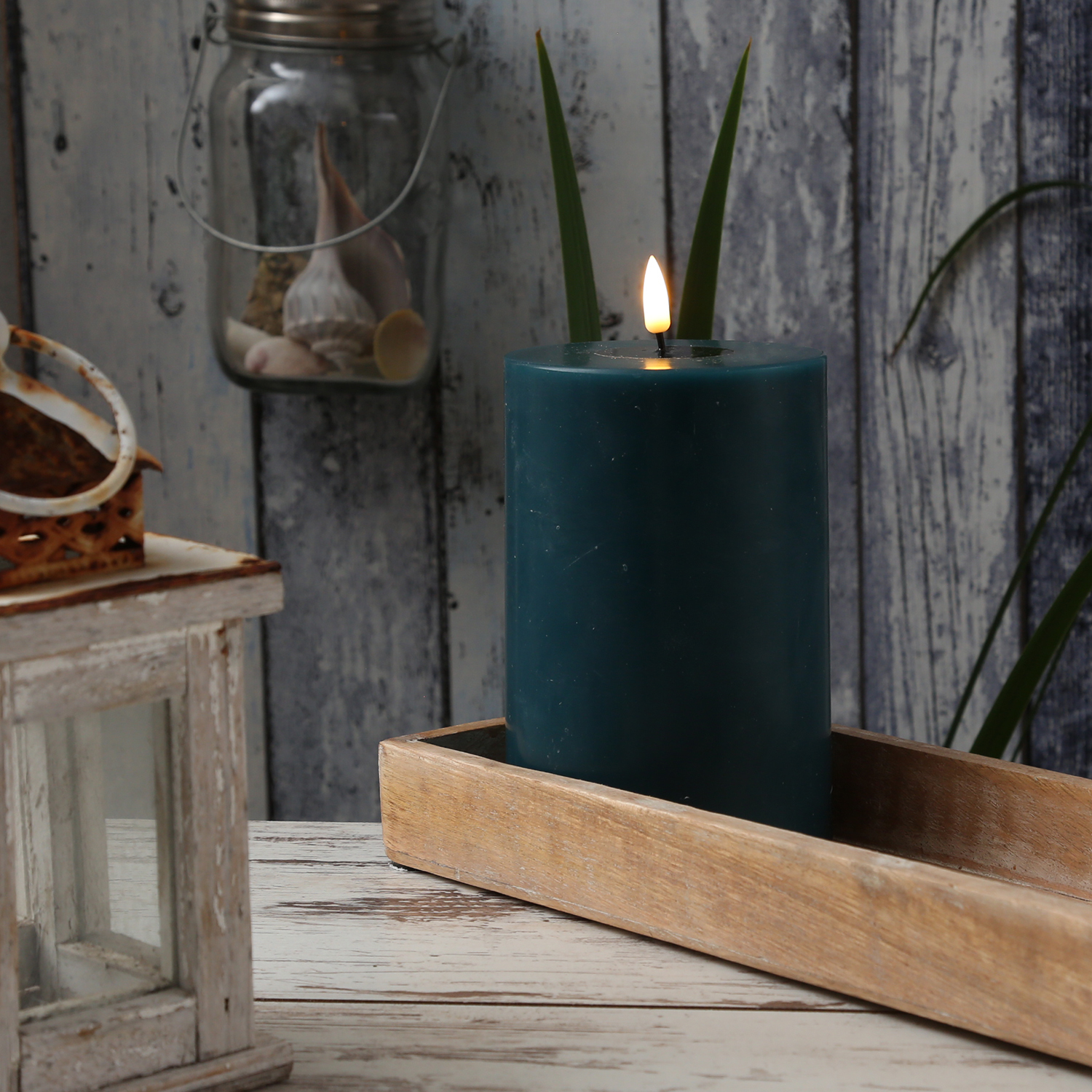 LED Stumpenkerze MIA - Echtwachs - realistische 3D Flamme - H: 15cm - D: 10cm - petrol LED Stumpenkerze MIA - Echtwachs - realistische 3D Flamme - H: 15cm - D: 10cm - petrol