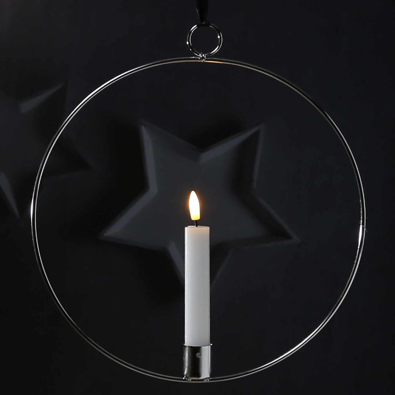 Dekoring mit LED Kerze - Fensterdeko zum Hängen - D: 28,5cm - Timer - Batterie - silber