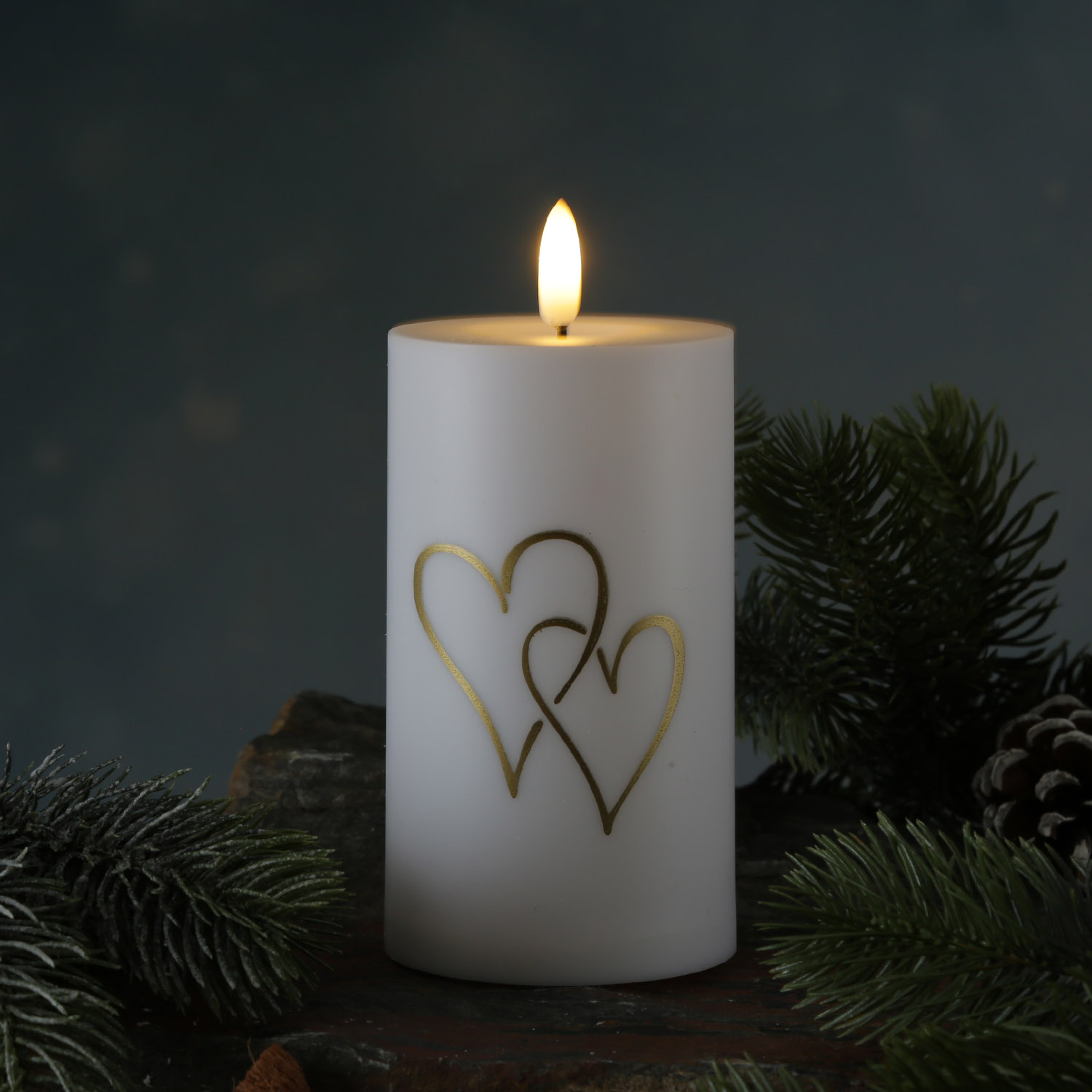 LED Kerzen goldene Herzen - Kunststoff - H: 15cm - D: 7cm - Timer/Sensor - Innen/Außen - 2er Set