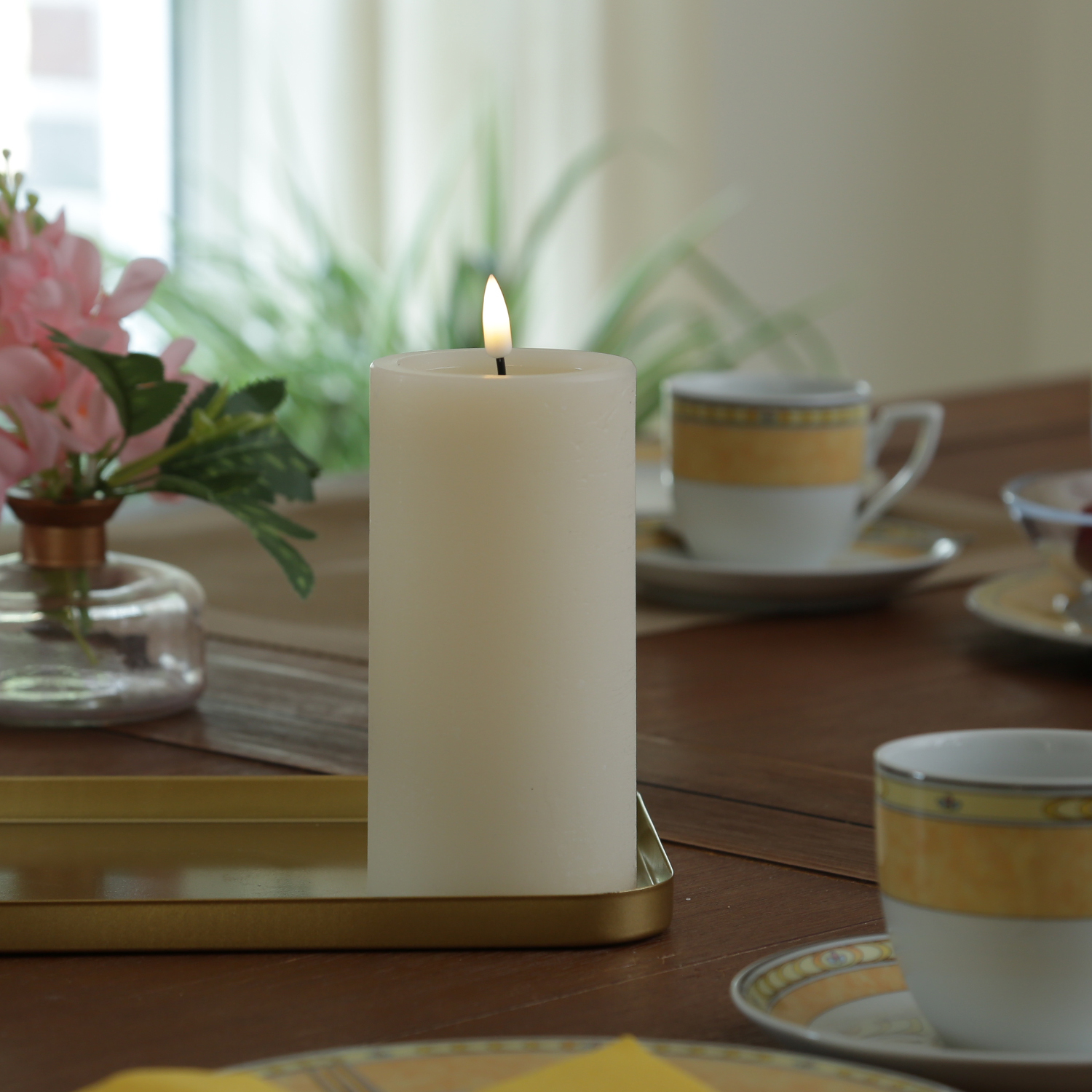 LED Kerzenset UNIQUE - Rustik-Optik - H: 15cm - mit Batterien und Fernbedienung - creme - 4er Set