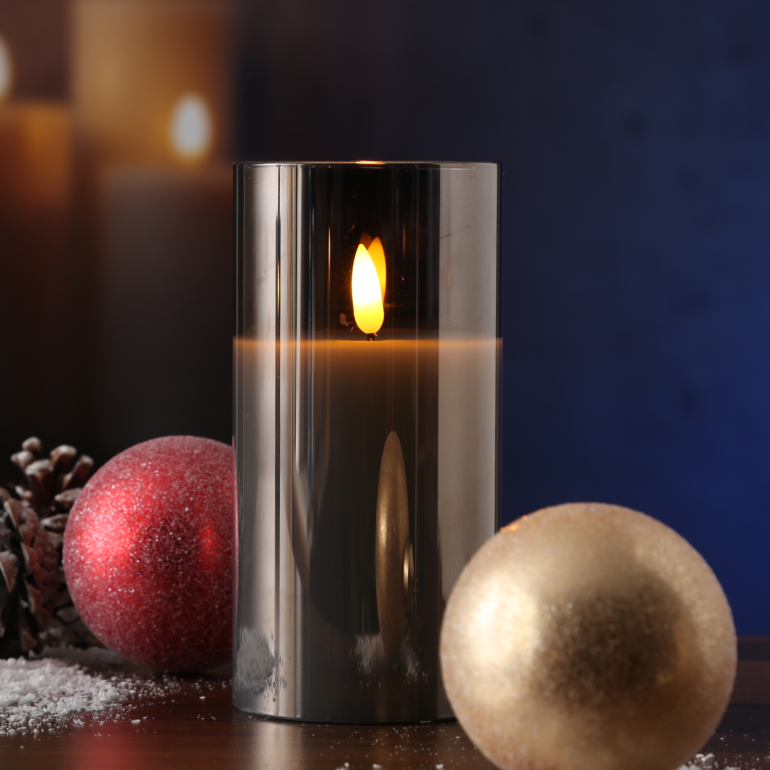 LED Kerze im Glas - Windlicht - Echtwachs - flackernde 3D Flamme - Timer - H: 15cm - rauchgrau LED Kerze im Glas - Windlicht - Echtwachs - flackernde 3D Flamme - Timer - H: 15cm - rauchgrau