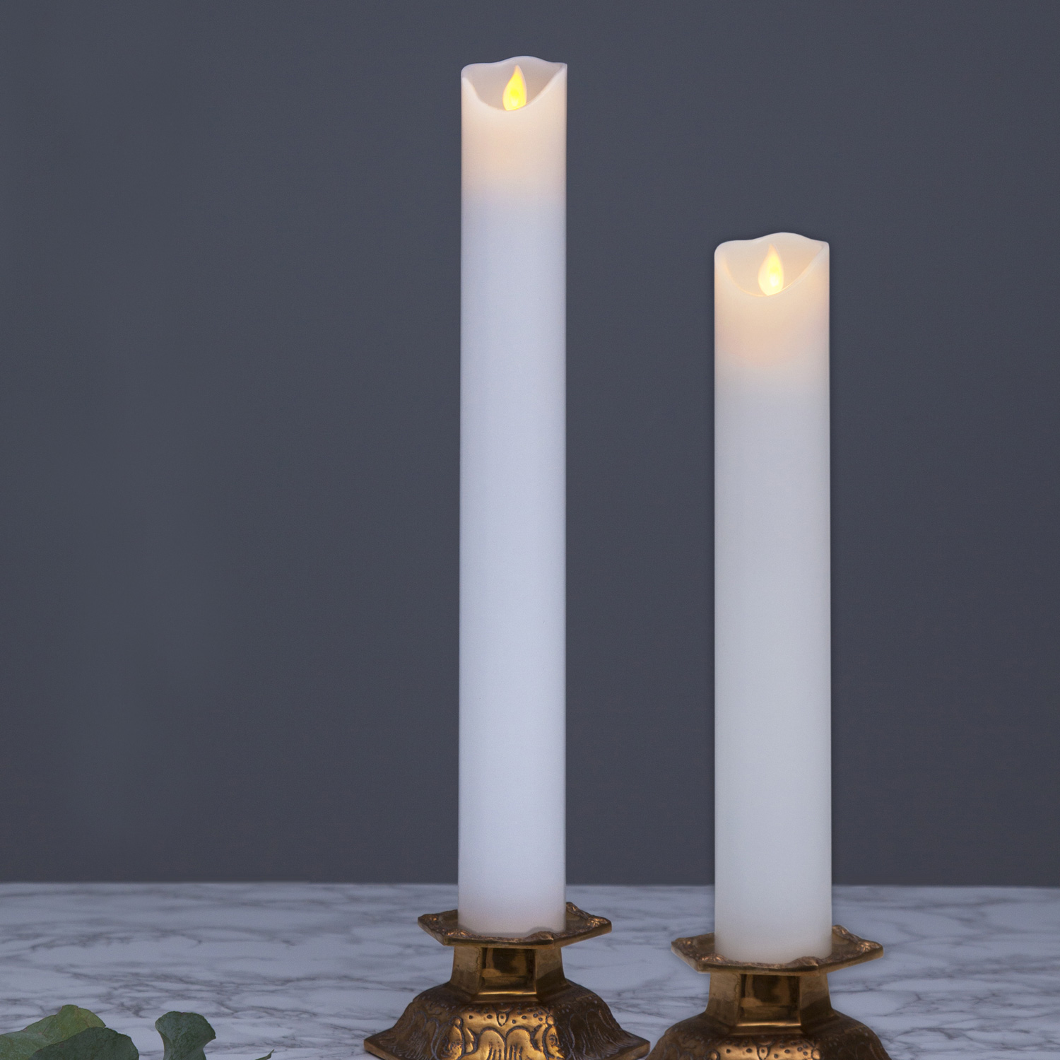 LED Stumpenkerze - Taufkerze - Echtwachs - mechanische Flamme - H: 40cm, D: 5cm - Timer - weiß