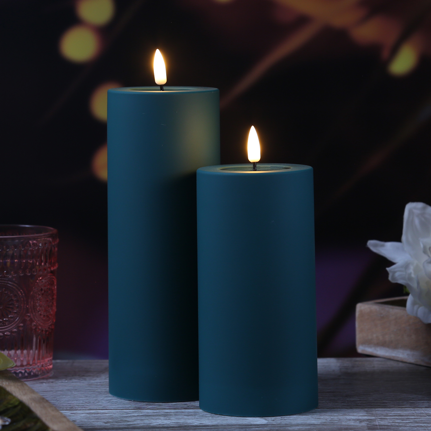 LED Stumpenkerze MIA - Kunststoff - realistische 3D Flamme - H: 20cm - für Außen - dunkelgrün