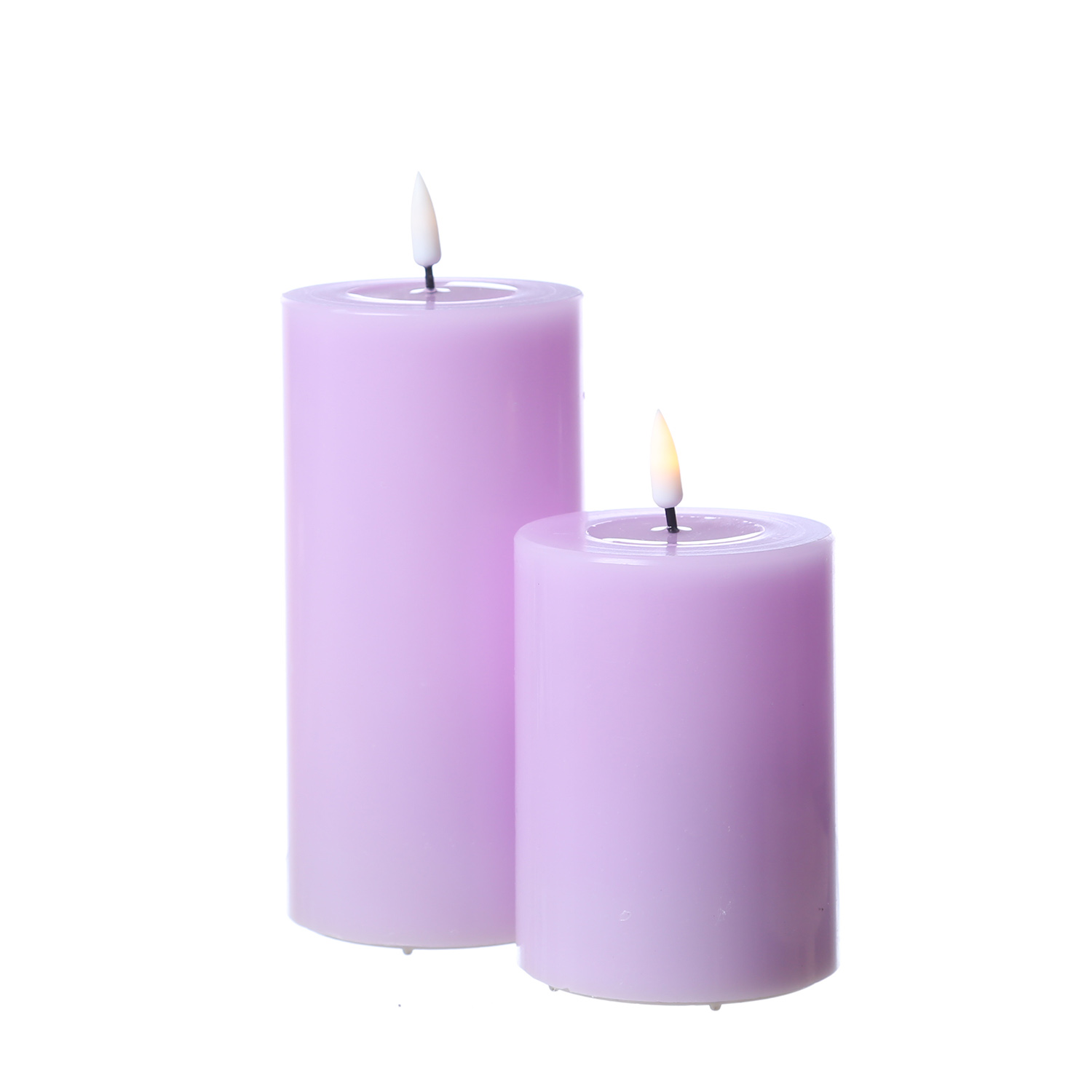 LED Stumpenkerze MIA - Echtwachs - realistische 3D Flamme - H: 15cm - D: 7,5cm - lavendel