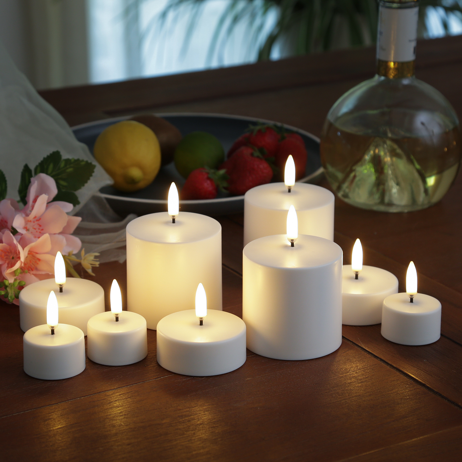LED Mini Teelichter - 4 wiederaufladbare LED Teelichter - D: 4cm - Timer - weiß - für Außen