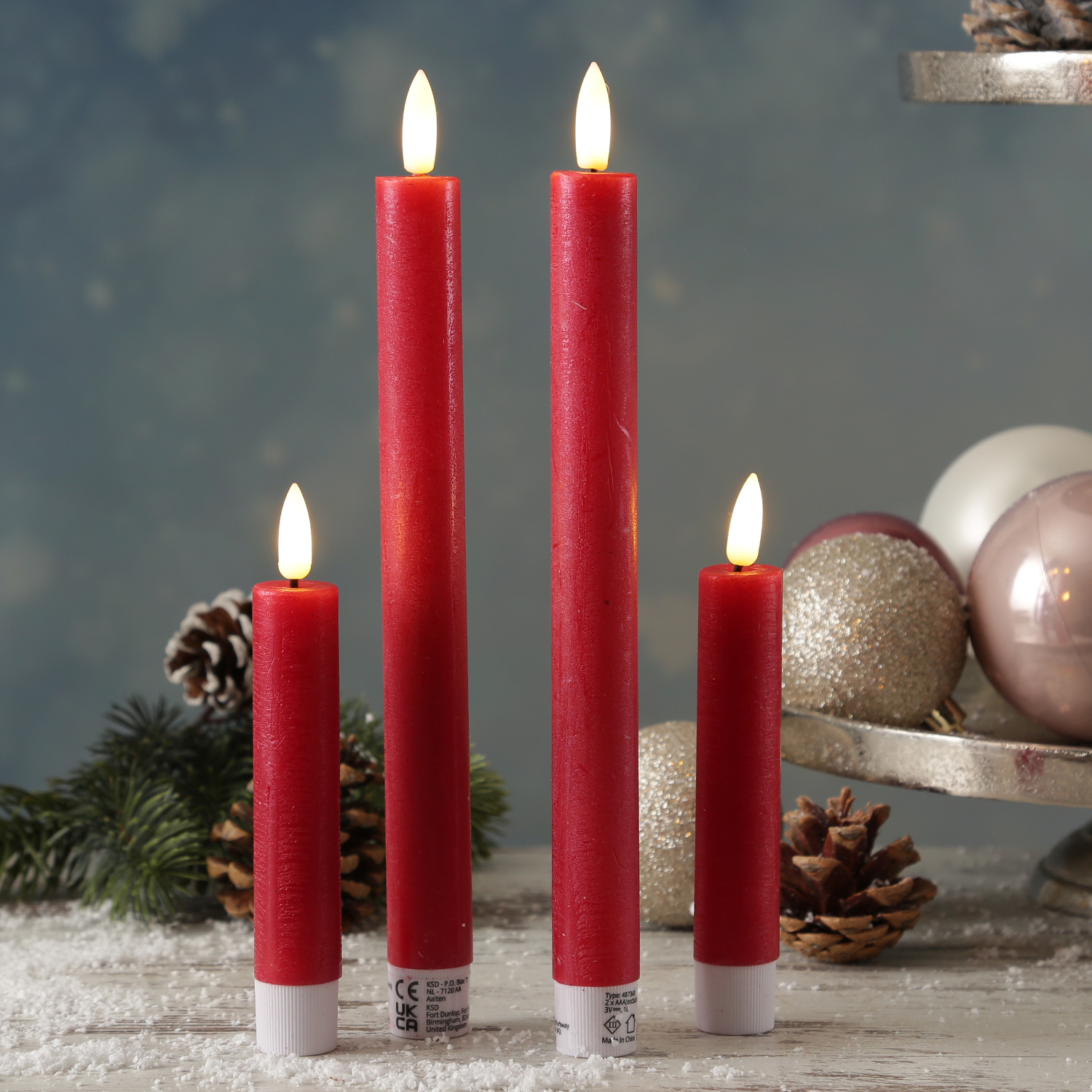 LED Stabkerzen LINA - Rustik-Optik - Echtwachs - 3D Flamme - H: 24cm - Timer - rot - 2er Set LED Stabkerzen LINA - Rustik-Optik - Echtwachs - 3D Flamme - H: 24cm - Timer - rot - 2er Set
