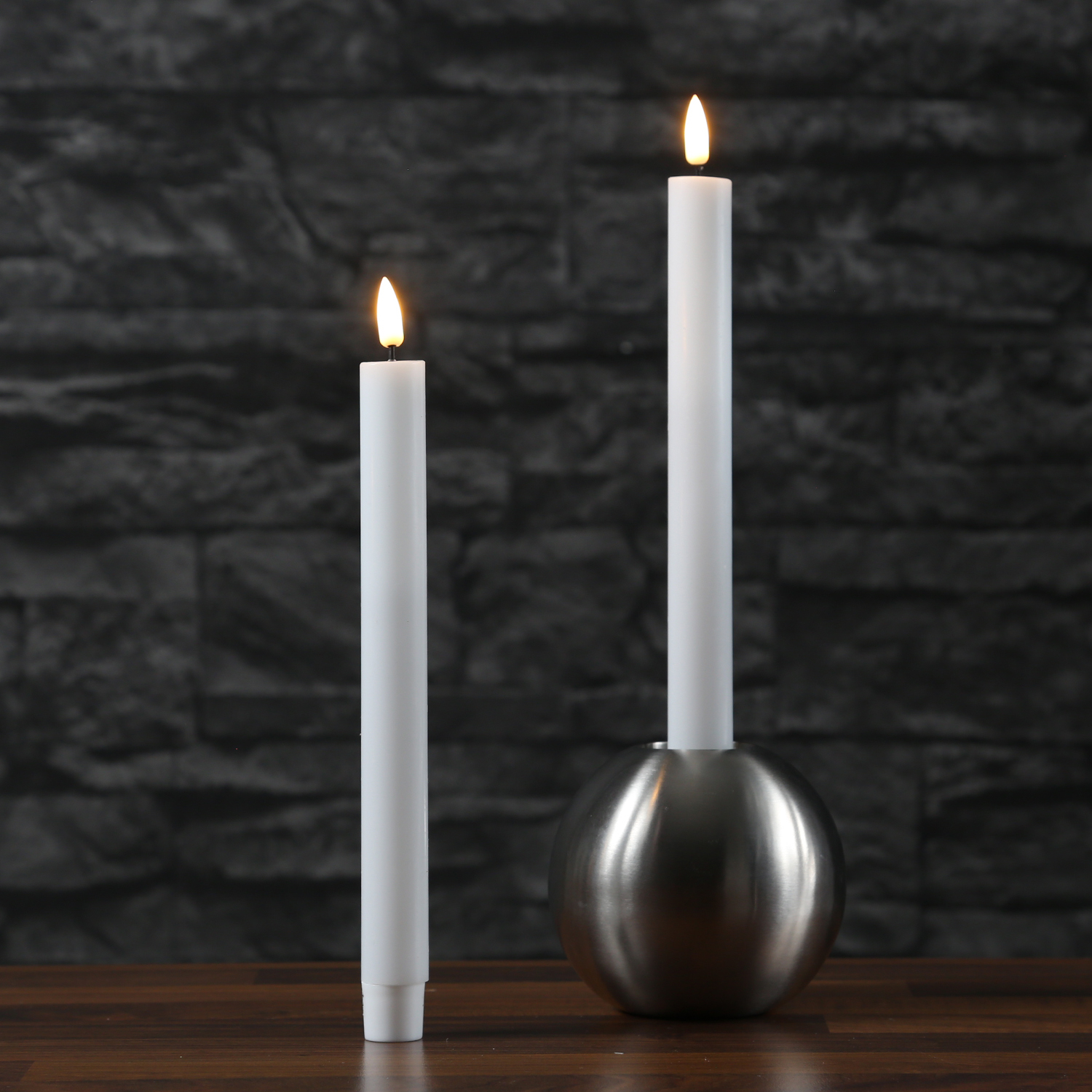 LED Stabkerzen MIA - Echtwachs - realistische 3D Flamme - H: 24cm - Batteriebetrieb - weiß - 2 Stk LED Stabkerzen MIA - Echtwachs - realistische 3D Flamme - H: 24cm - Batteriebetrieb - weiß - 2 Stk
