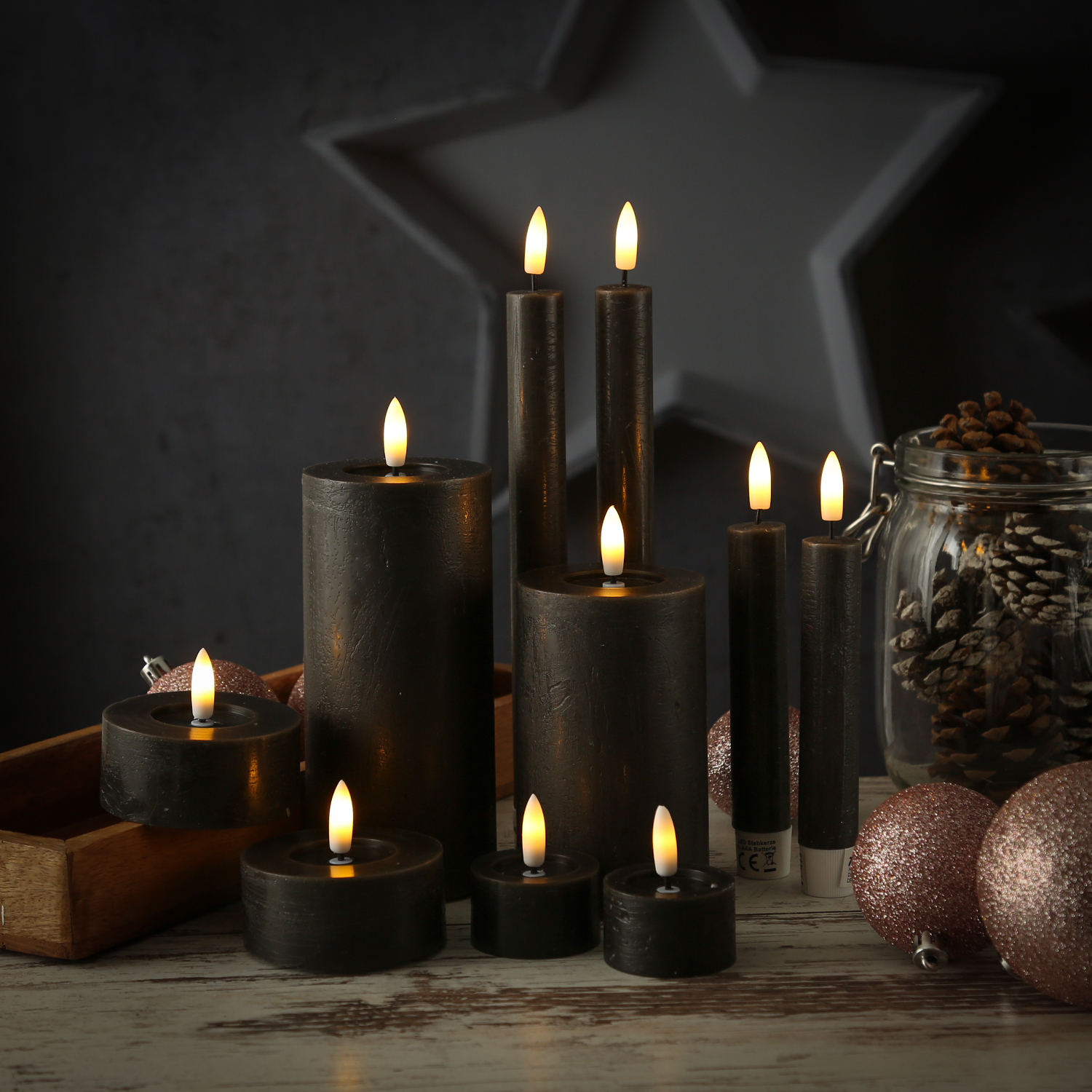 LED Stabkerzen LINA - Rustik-Optik - Echtwachs - 3D Flamme - H: 24cm - Timer - schwarz - 2er Set