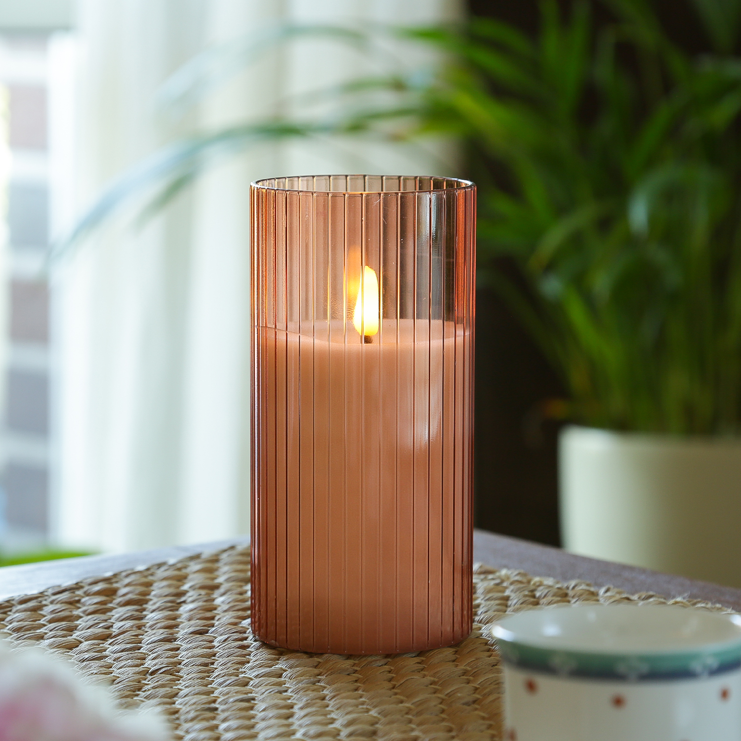 LED Kerze im Glas - Windlicht - Echtwachs - 3D Flamme - Timer - H: 15cm - D: 7,5cm - rosa LED Kerze im Glas - Windlicht - Echtwachs - 3D Flamme - Timer - H: 15cm - D: 7,5cm - rosa