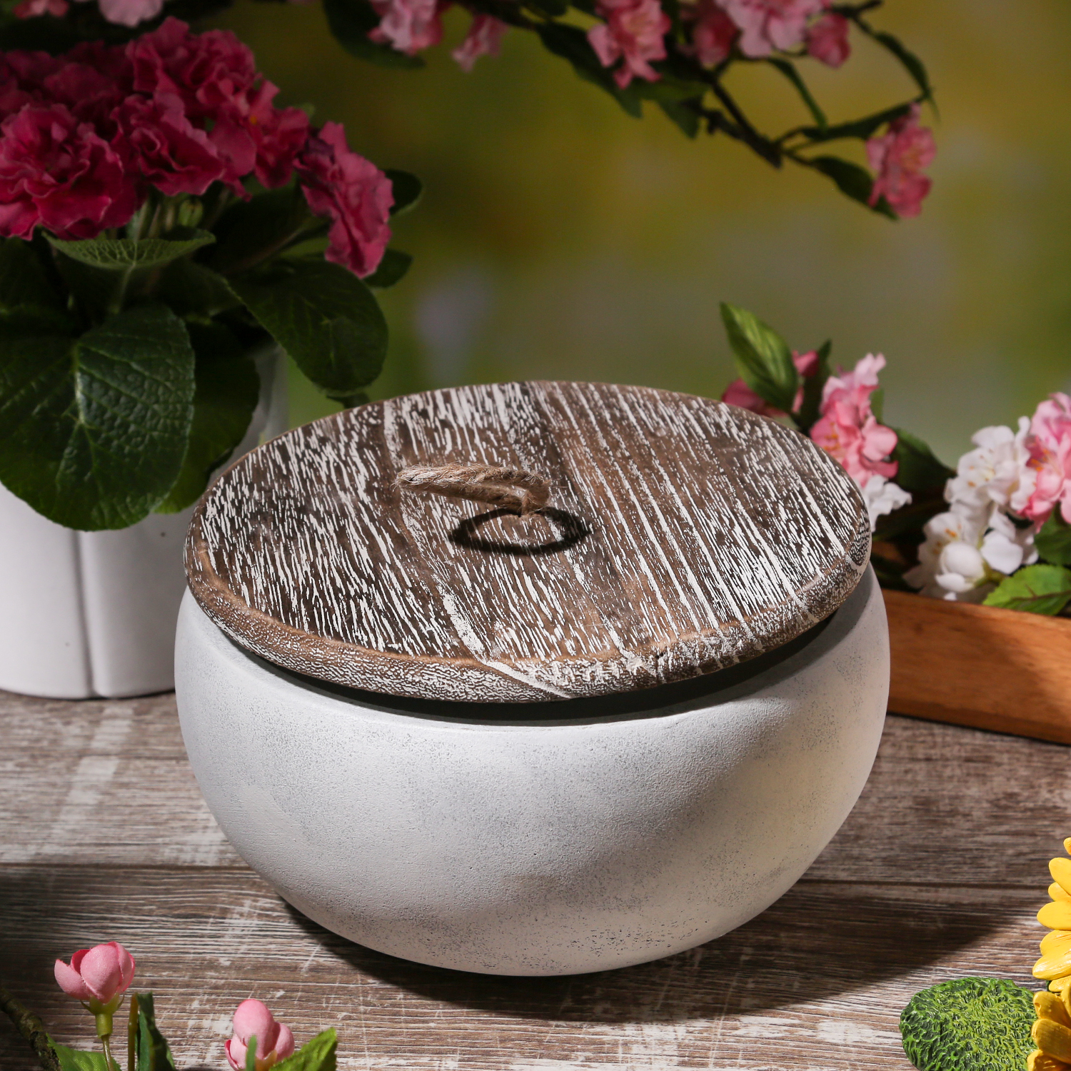 Duftkerze CITRONELLA - Echtwachs Outdoorkerze in Betonschale mit Deckel - 3-Docht - D: 20cm - grau