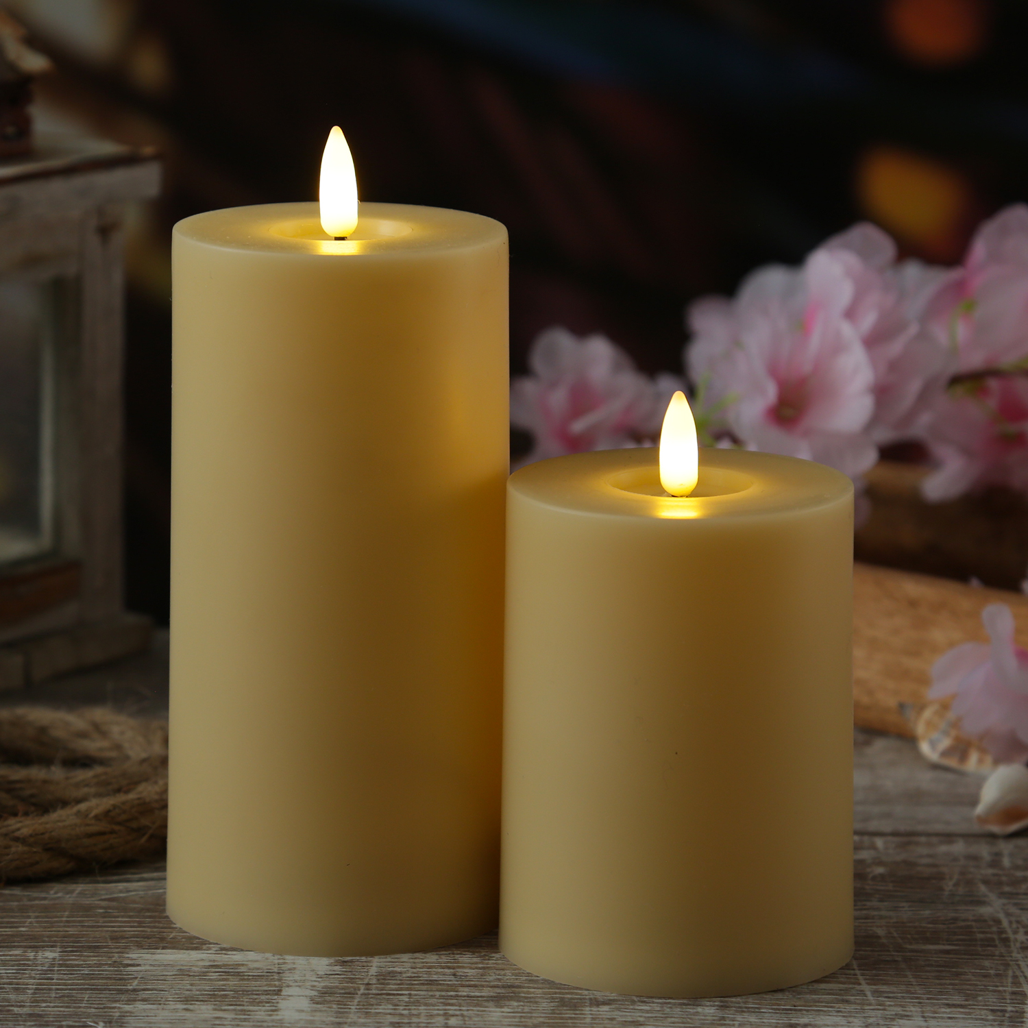 LED Stumpenkerze - Kunststoff - 3D Flamme - H: 10cm - D: 7,5cm - Timer - für Innen/Außen - creme LED Stumpenkerze - Kunststoff - 3D Flamme - H: 10cm - D: 7,5cm - Timer - für Innen/Außen - creme