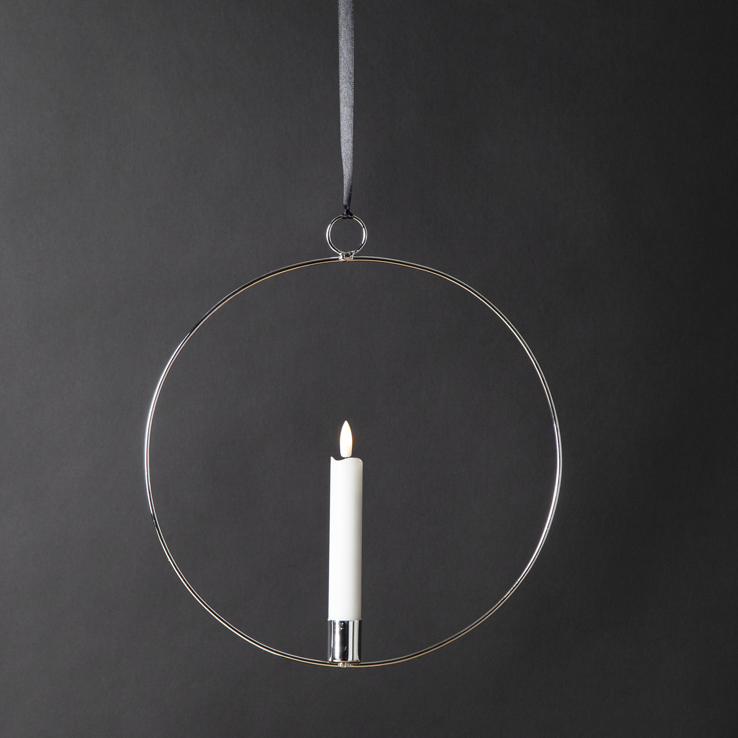 Dekoring mit LED Kerze Flamme - mit Aufhänger - D: 28,5cm - Timer - Batterie - silber Dekoring mit LED Kerze Flamme - mit Aufhänger - D: 28,5cm - Timer - Batterie - silber