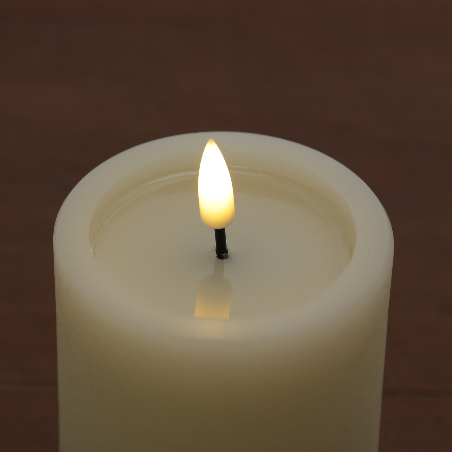 LED Kerze UNIQUE - Rustik-Optik - Echtwachs - H: 15cm - D: 7,5cm - bis zu 1500 Std. - creme