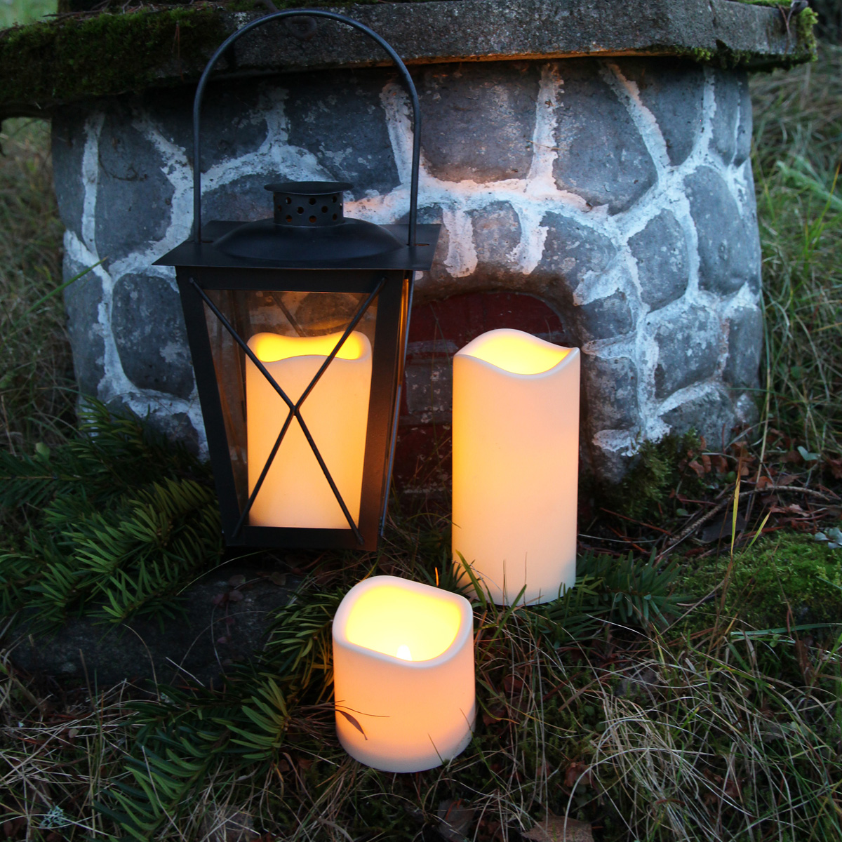 LED Stumpenkerze "Paul" - flackernde LED - H: 15cm - Batteriebetrieb - Timer - outdoor - creme