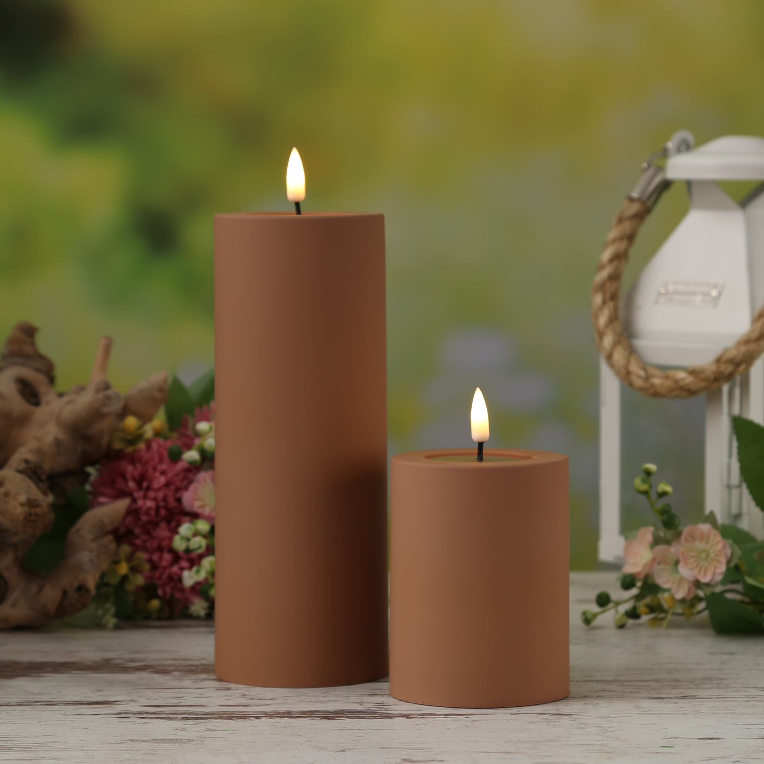 LED Stumpenkerze MIA - Kunststoff - 3D Flamme - H: 20cm - D: 7,5cm - für Außen - karamell LED Stumpenkerze MIA - Kunststoff - 3D Flamme - H: 20cm - D: 7,5cm - für Außen - karamell