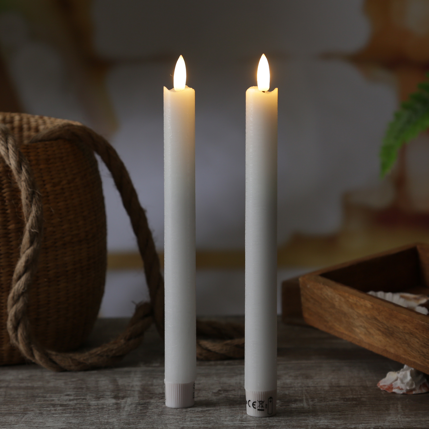 LED Stabkerzen LINA - Rustik-Optik - Echtwachs - flackernd  - H: 25cm - Timer - weiß - 2er Set LED Stabkerzen LINA - Rustik-Optik - Echtwachs - flackernd  - H: 25cm - Timer - weiß - 2er Set