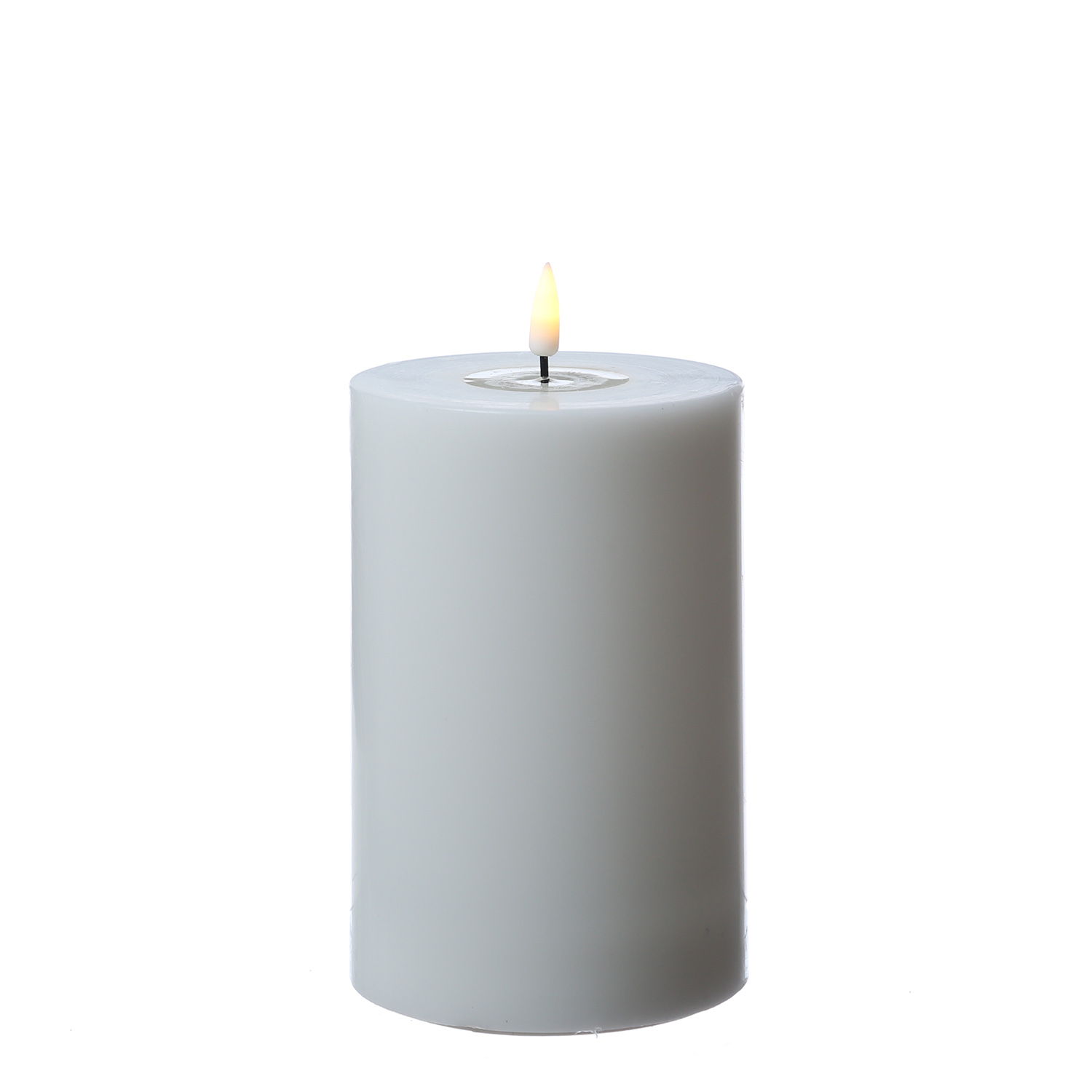 LED Stumpenkerze MIA - Echtwachs - realistische 3D Flamme - H: 15cm D: 10cm - Batteriebetrieb - weiß LED Stumpenkerze MIA - Echtwachs - realistische 3D Flamme - H: 15cm D: 10cm - Batteriebetrieb - weiß