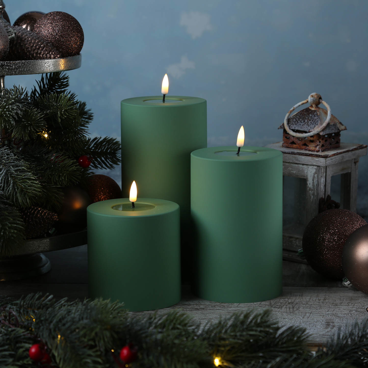 LED Stumpenkerze MIA - Kunststoff - realistische 3D Flamme - H: 20cm - f. Außen - grün LED Stumpenkerze MIA - Kunststoff - realistische 3D Flamme - H: 20cm - f. Außen - grün