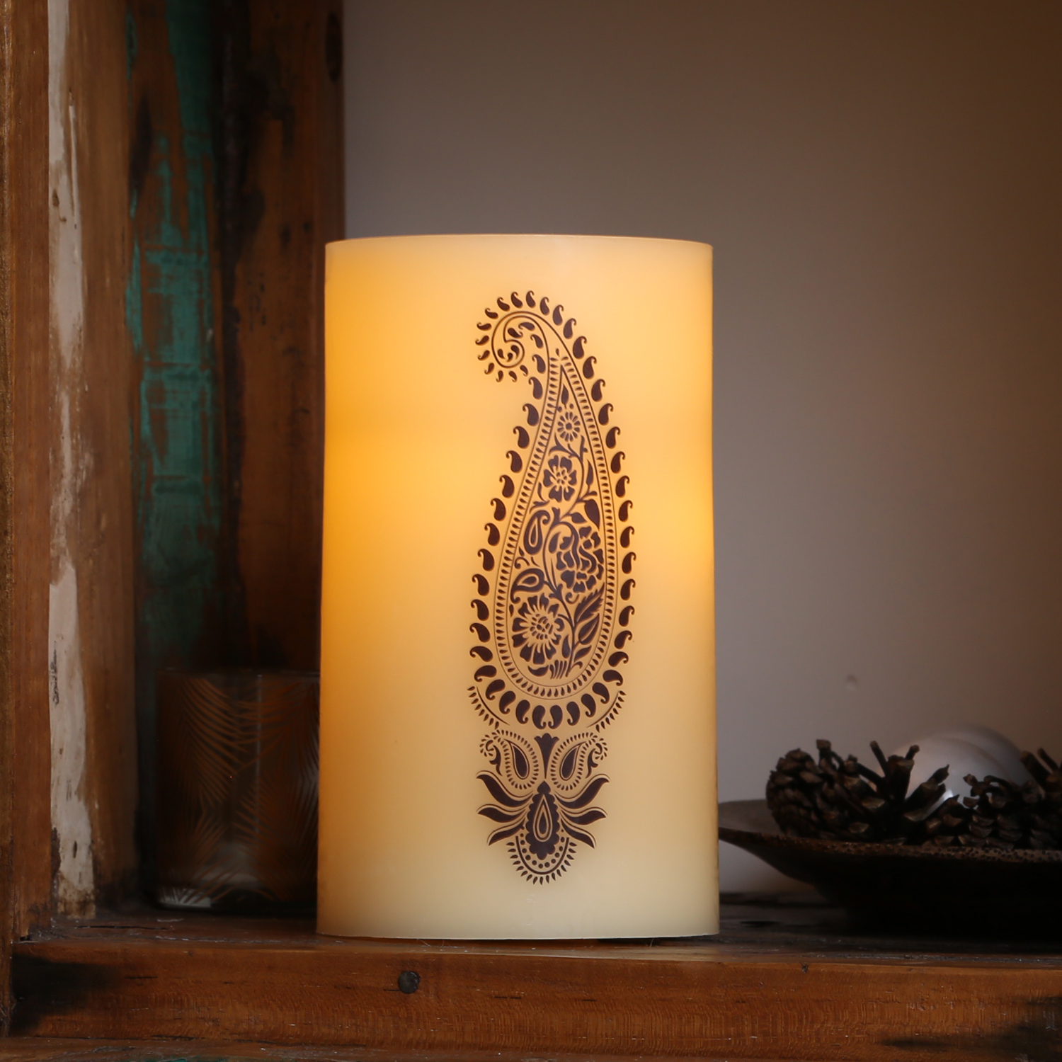 XXL LED Kerze Ornament - Echtwachs - flackernde LED - Timer - H: 20m - D: 12cm - creme XXL LED Kerze Ornament - Echtwachs - flackernde LED - Timer - H: 20m - D: 12cm - creme