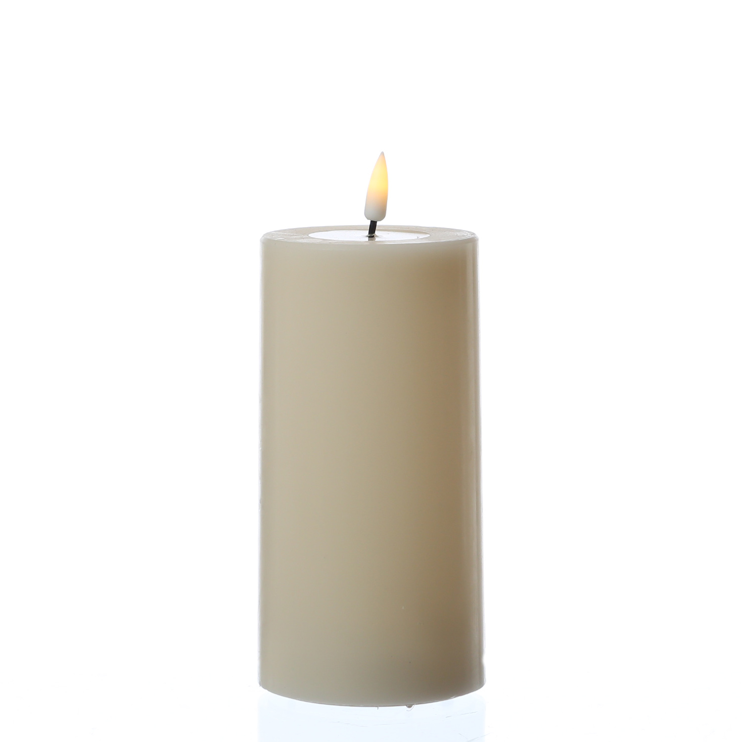 LED Stumpenkerze MIA - Echtwachs - realistische 3D Flamme - H: 15cm - Batteriebetrieb - creme LED Stumpenkerze MIA - Echtwachs - realistische 3D Flamme - H: 15cm - Batteriebetrieb - creme