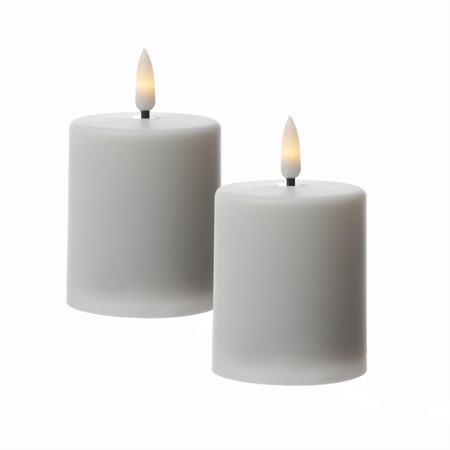 LED Mini Kerzen-Grabkerzen - H- 10cm-D- 6-1cm - Timer-Sensor - für Innen-Aussen - bis 1200h - 2er Set LED Mini Kerzen-Grabkerzen - H- 10cm-D- 6-1cm - Timer-Sensor - fuer Innen-Aussen - bis 1200h - 2er Set