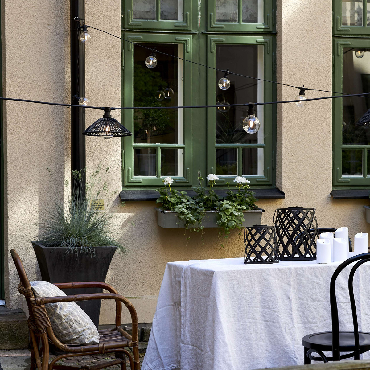 LED  Solar Laterne CALABRIA - warmweiße LED - H: 28cm - Dämmerungssensor - outdoor LED  Solar Laterne CALABRIA - warmweiße LED - H: 28cm - Dämmerungssensor - outdoor