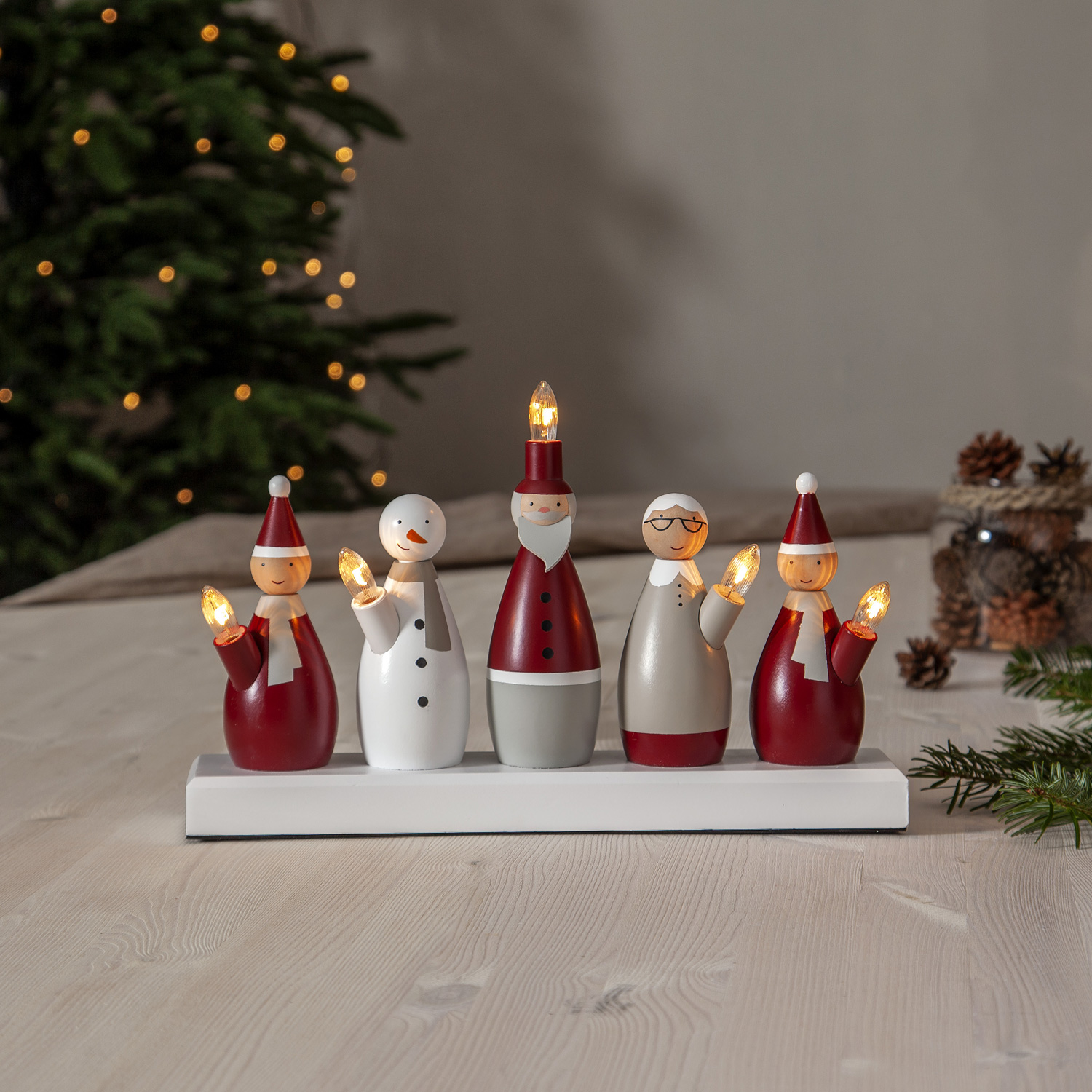 Fensterleuchter Weihnachtsmann - 5flammig - warmweiße E10 Glühlampen - H: 20,5cm, L. 33,5cm - rot Fensterleuchter Weihnachtsmann - 5flammig - warmweiße E10 Glühlampen - H: 20,5cm, L. 33,5cm - rot