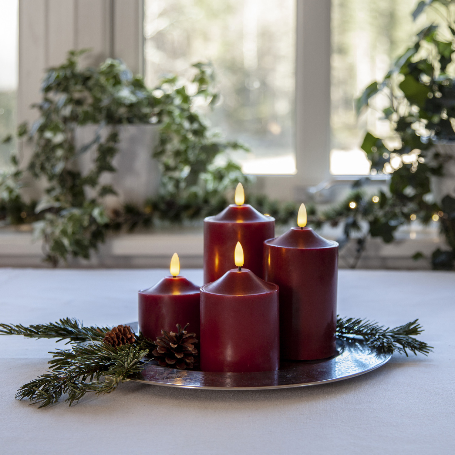 LED Kerzenset Flamme - Echtwachs - 3D Flamme - 4 Größen - Timer - rot - 4er Set LED Kerzenset Flamme - Echtwachs - 3D Flamme - 4 Größen - Timer - rot - 4er Set