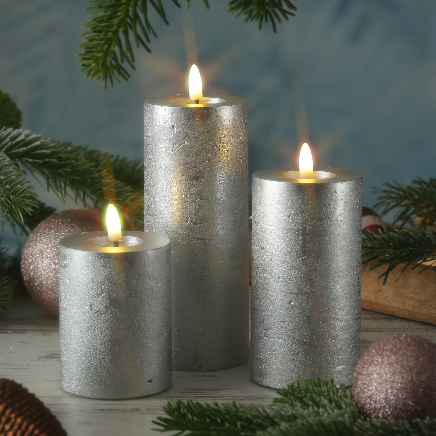 LED Kerzenset LINA - Rustik-Optik - Echtwachs - 3D Flamme - 3 Größen - Timer - silber - 3er Set