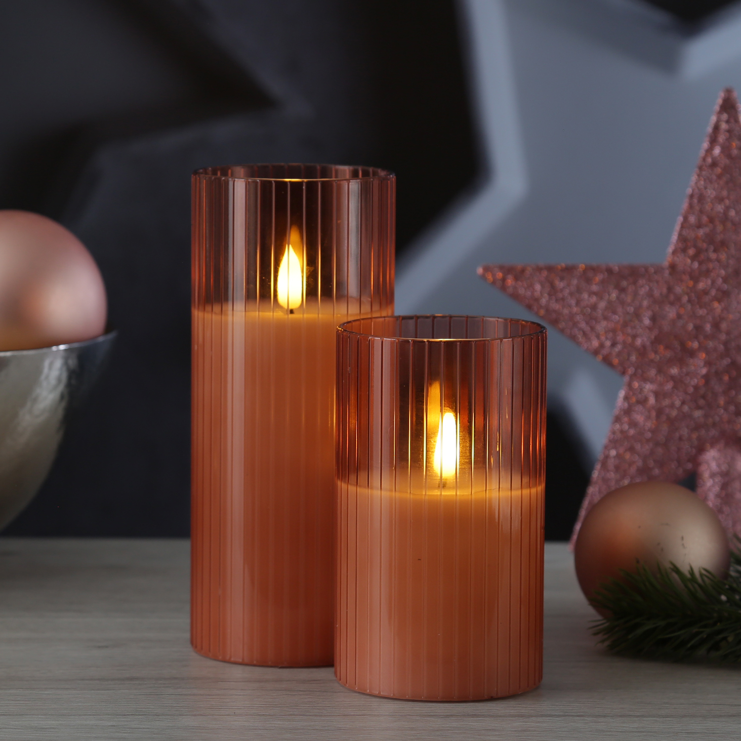 LED Kerze im Glas - Windlicht - Echtwachs - 3D Flamme - Timer - H: 12,5cm - D: 7,5cm - rosa LED Kerze im Glas - Windlicht - Echtwachs - 3D Flamme - Timer - H: 12,5cm - D: 7,5cm - rosa