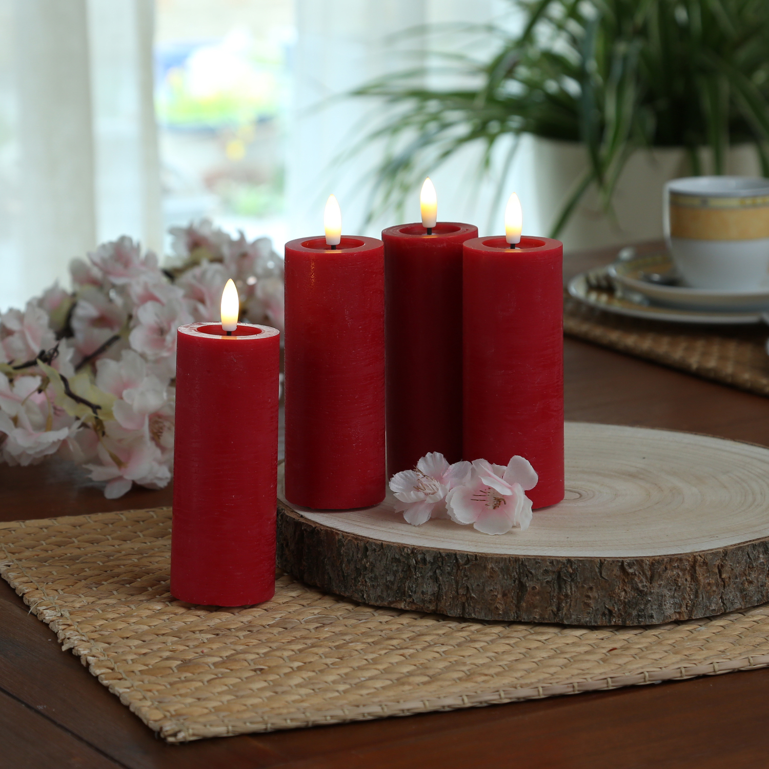 LED Kerzenset LINA - Rustik-Optik - Echtwachs - H: 12,5cm - D: 5cm - Timer - rot - 4er Set