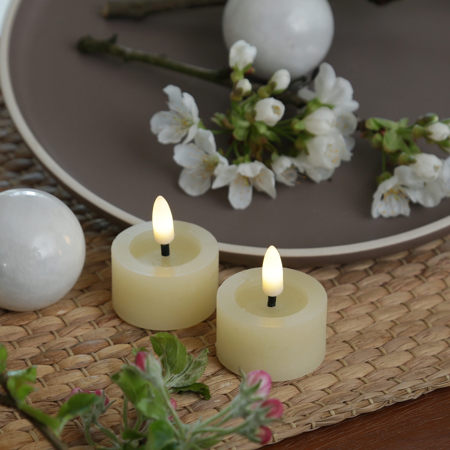 LED Teelichter LINA - Rustik-Optik - Echtwachs - Timer - mit Batterien - D: 4,5cm H: 5cm - 2St.