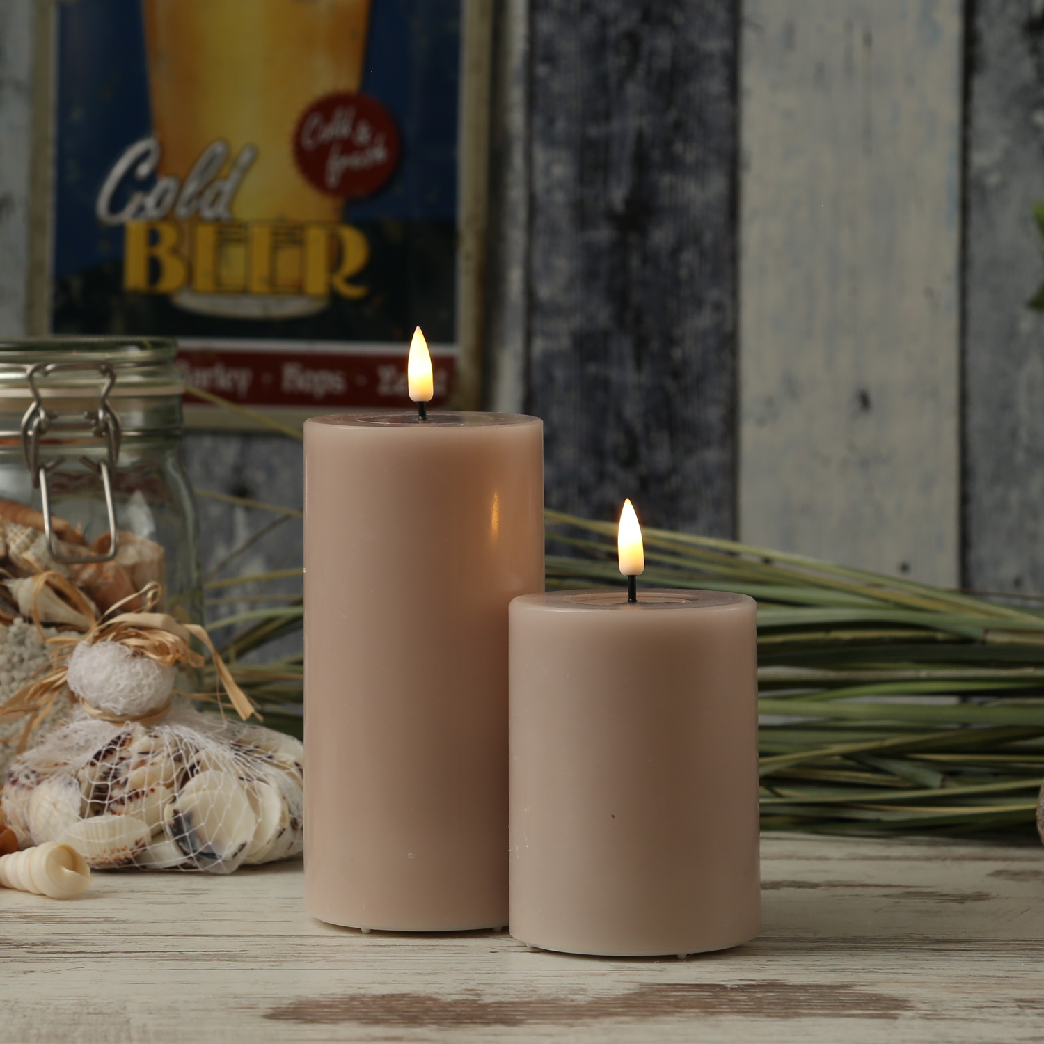 LED Stumpenkerze MIA - Echtwachs - realistische 3D Flamme - H: 15cm - D: 7,5cm - altrosa LED Stumpenkerze MIA - Echtwachs - realistische 3D Flamme - H: 15cm - D: 7,5cm - altrosa