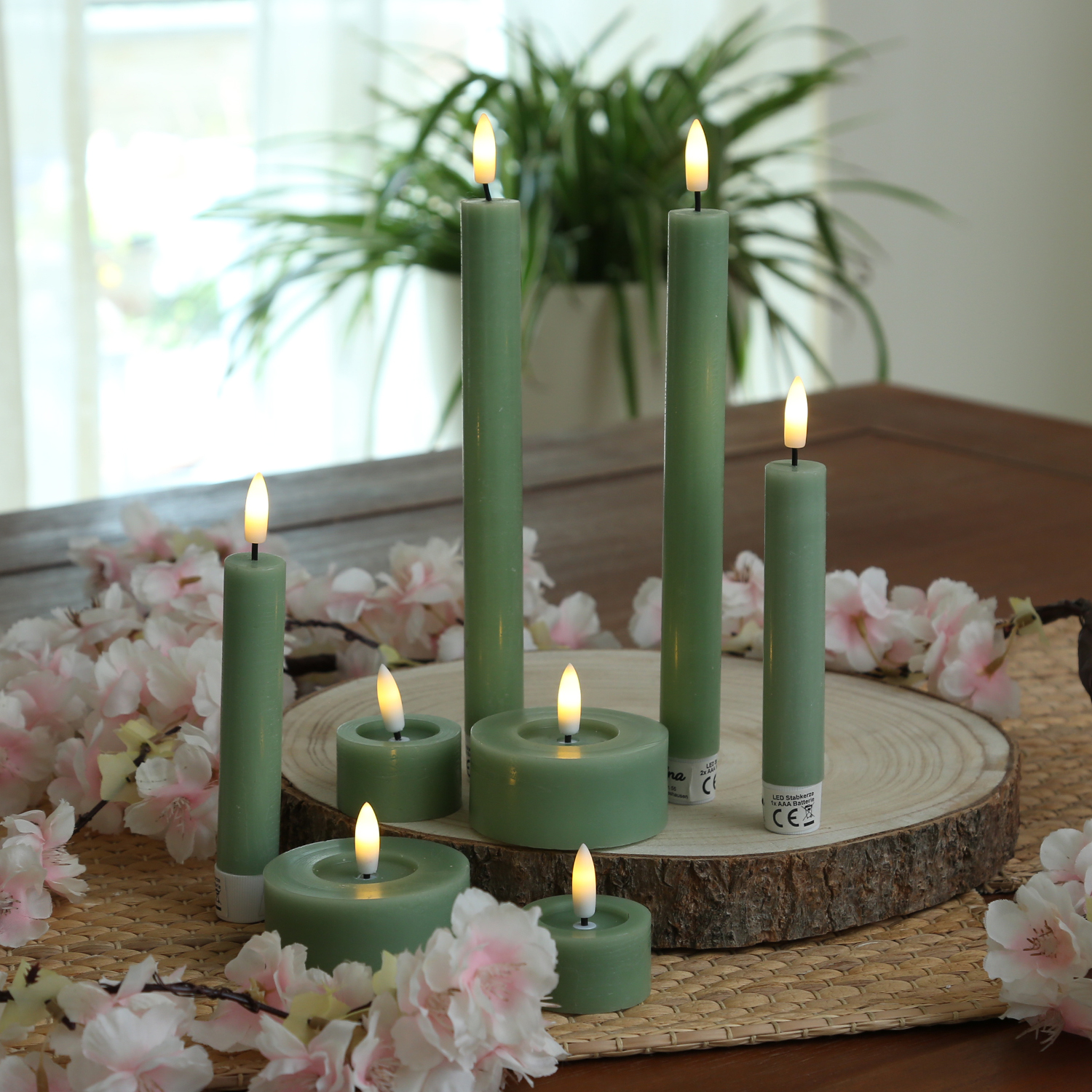 LED Maxi Teelichter LINA - Rustik-Optik - Echtwachs - Timer - D: 7cm - H: 6cm - grün - 2 Stück
