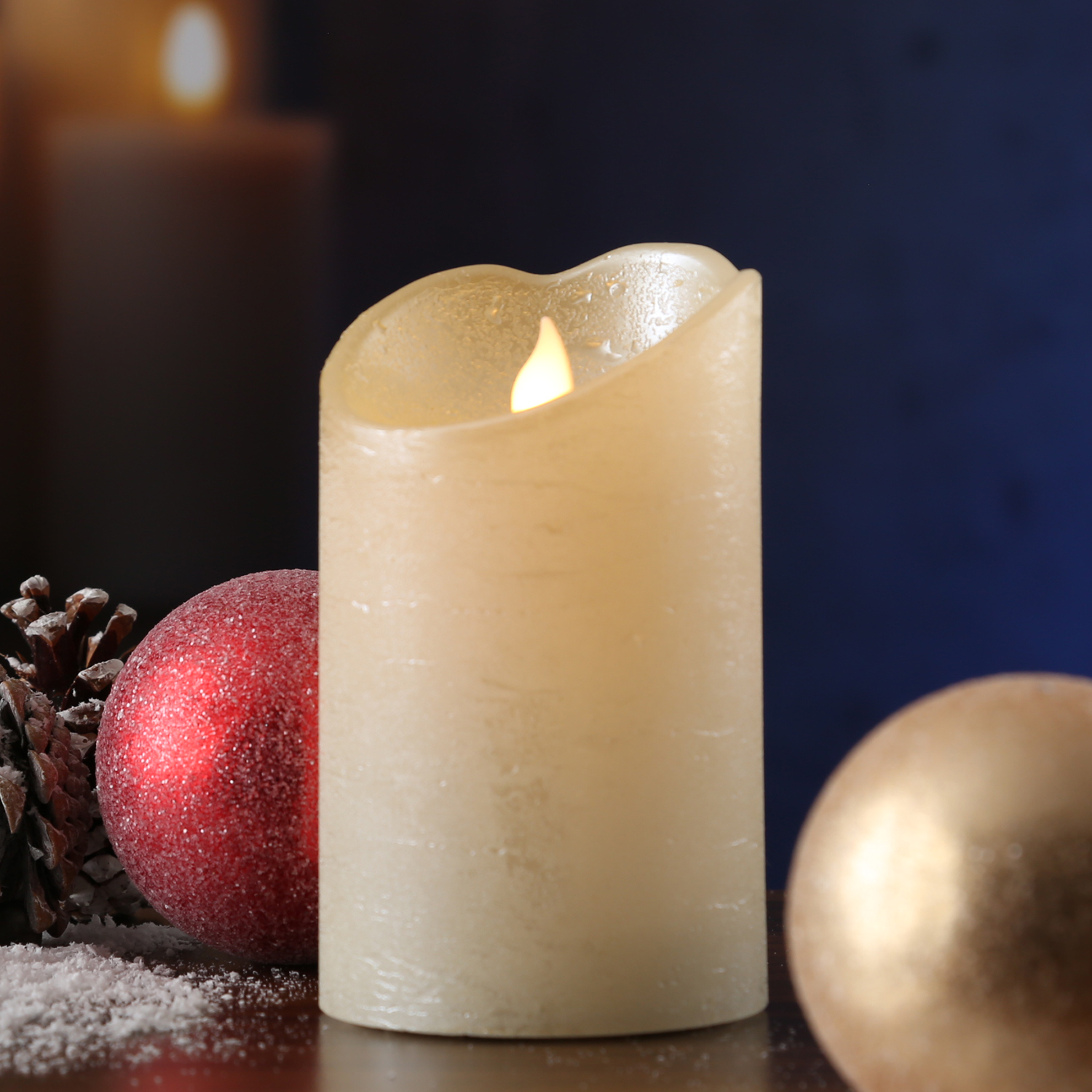 LED Kerze M-TWINKLE - Echtwachs - mechanisch bewegte Flamme - H: 12,5cm - Timer - creme glänzend