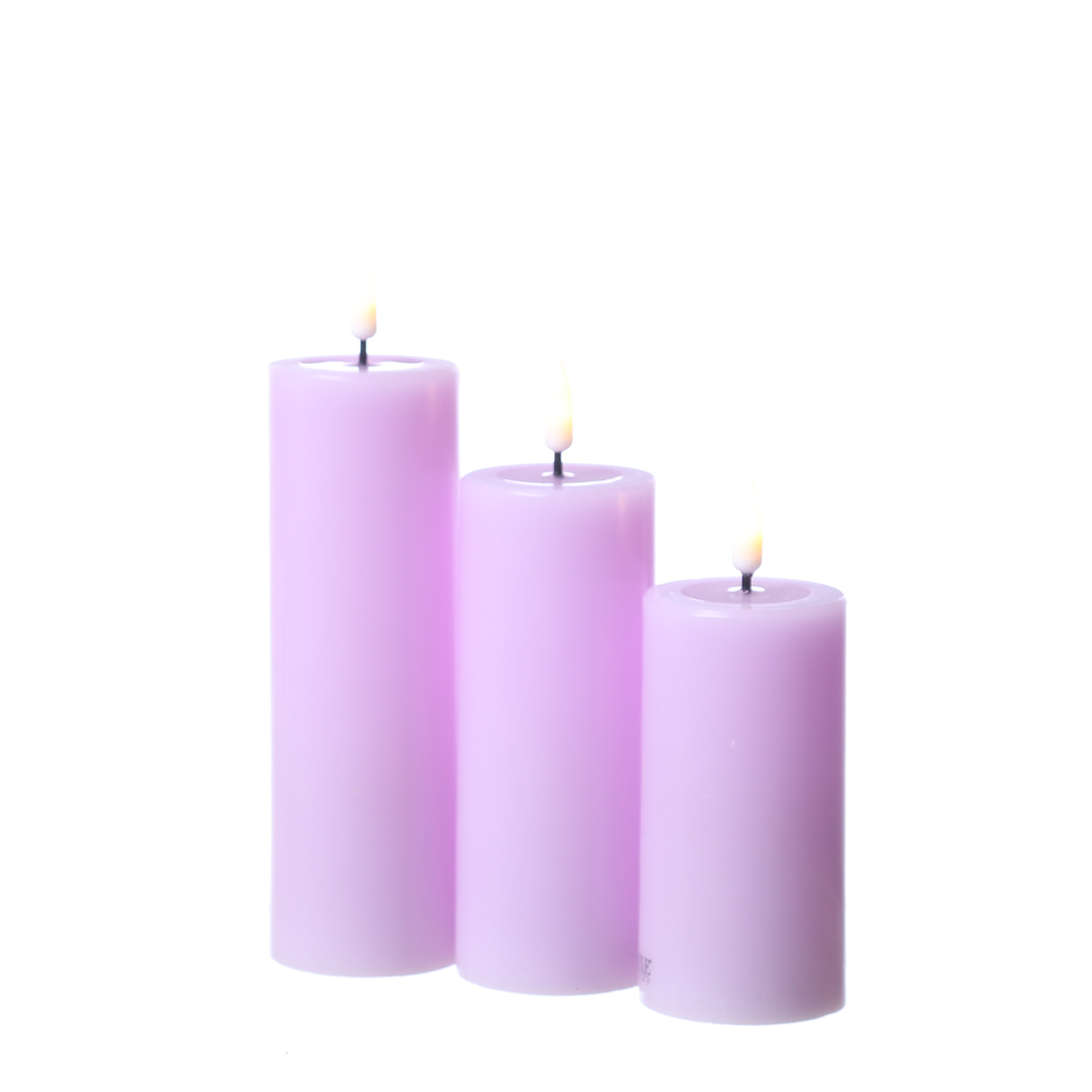 LED Stumpenkerze MIA - Echtwachs - realistische 3D Flamme - H: 15cm - D: 5cm - lavendel