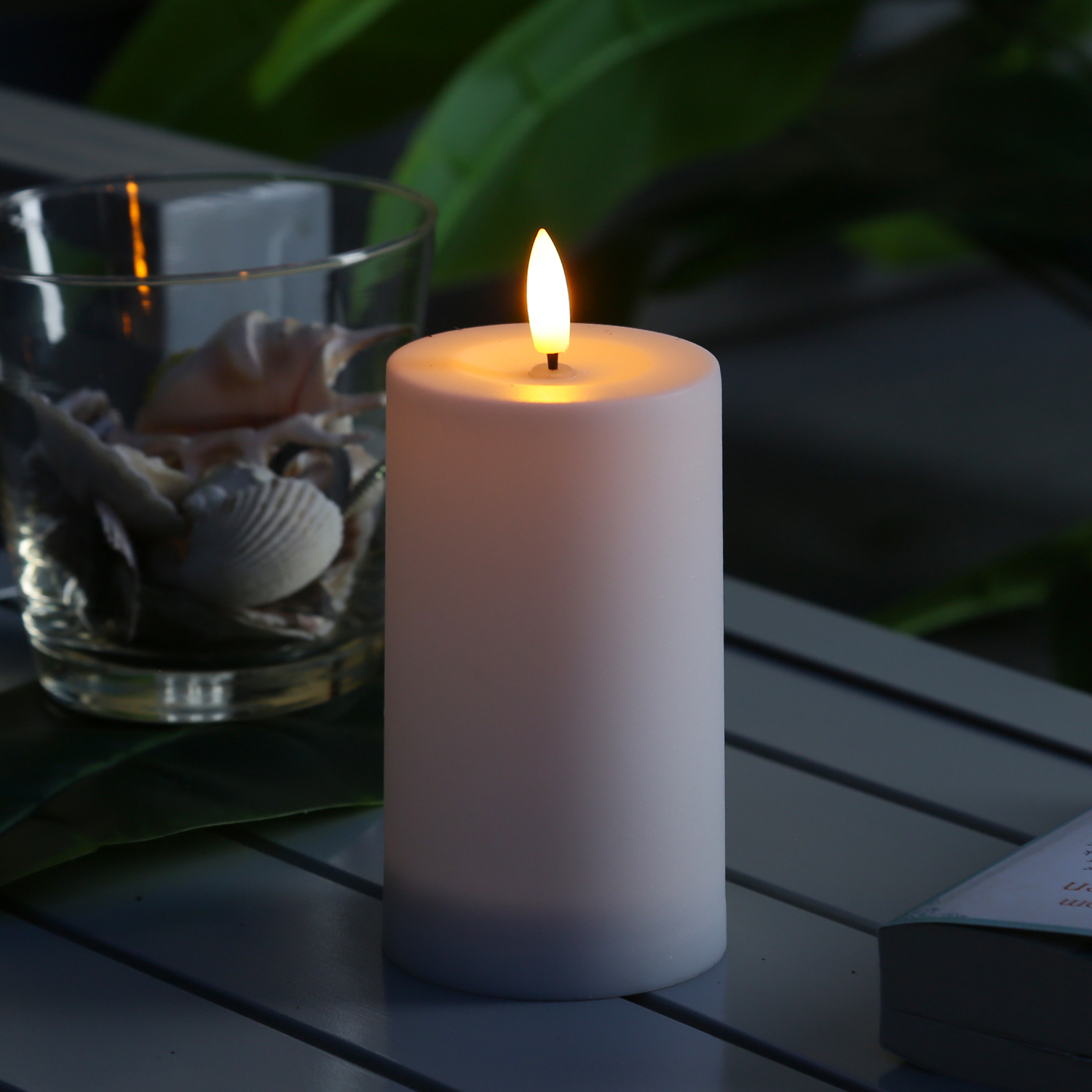 LED Solar Kerze - Outdoorkerze - H: 12,5cm, D: 7,5cm - Dämmerungssensor - für Außen - weiß