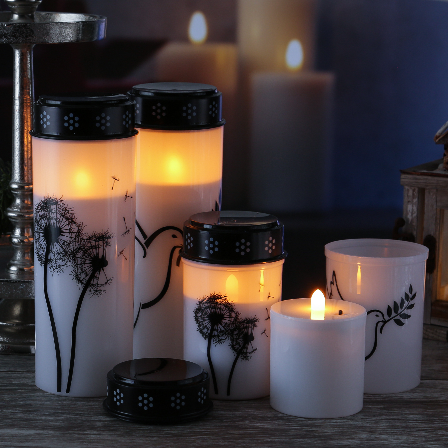 LED Grablicht/Grabkerze Pusteblume - bis 2500 Stunden - H: 21cm, D: 7cm - Timer - weiß/schwarz LED Grablicht/Grabkerze Pusteblume - bis 2500 Stunden - H: 21cm, D: 7cm - Timer - weiß/schwarz