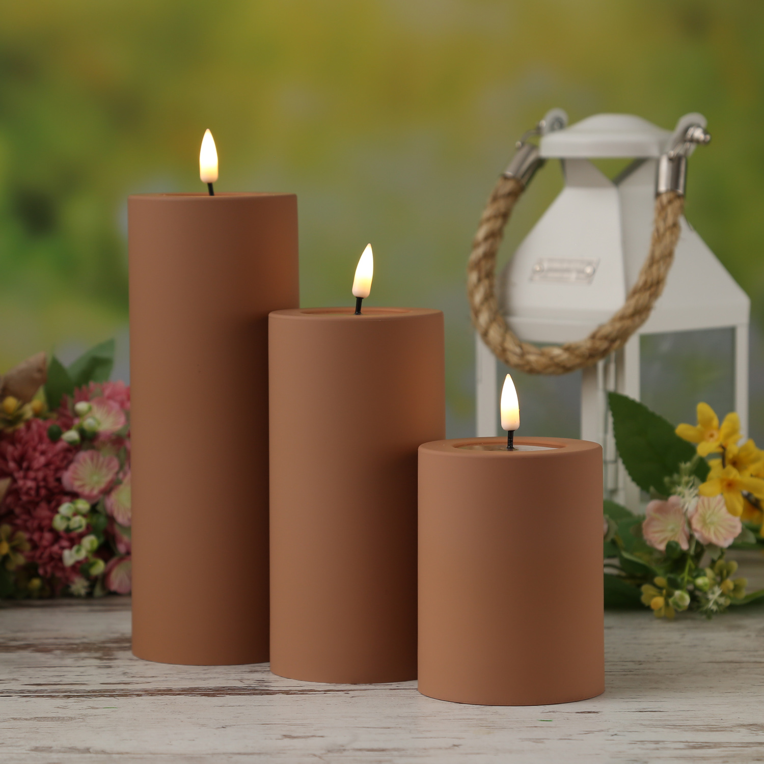 LED Stumpenkerze MIA - Kunststoff - 3D Flamme - H: 15cm - D: 7,5cm - für Außen - karamell LED Stumpenkerze MIA - Kunststoff - 3D Flamme - H: 15cm - D: 7,5cm - für Außen - karamell
