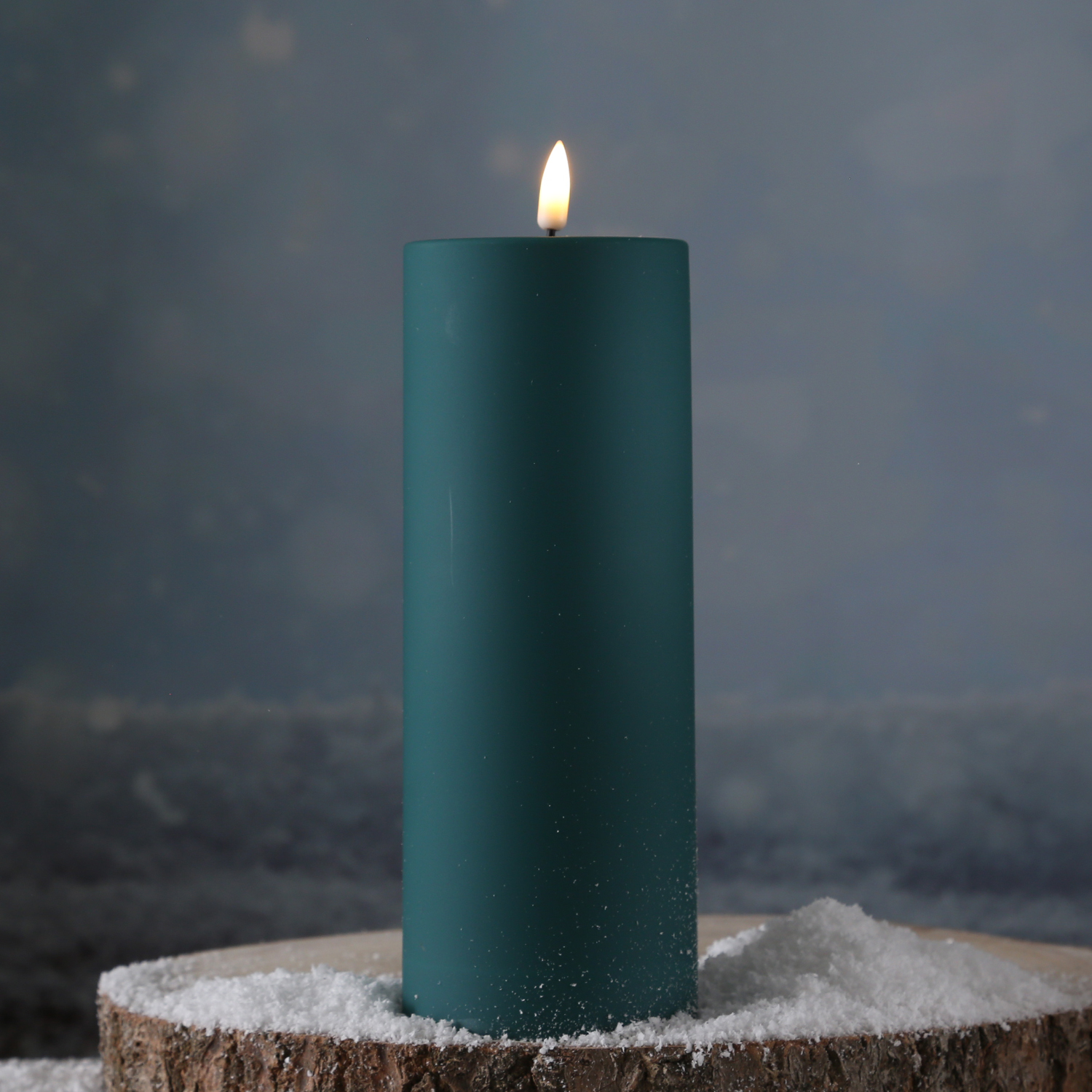 LED Stumpenkerze MIA - Kunststoff - realistische 3D Flamme - H: 20cm - für Außen - dunkelgrün