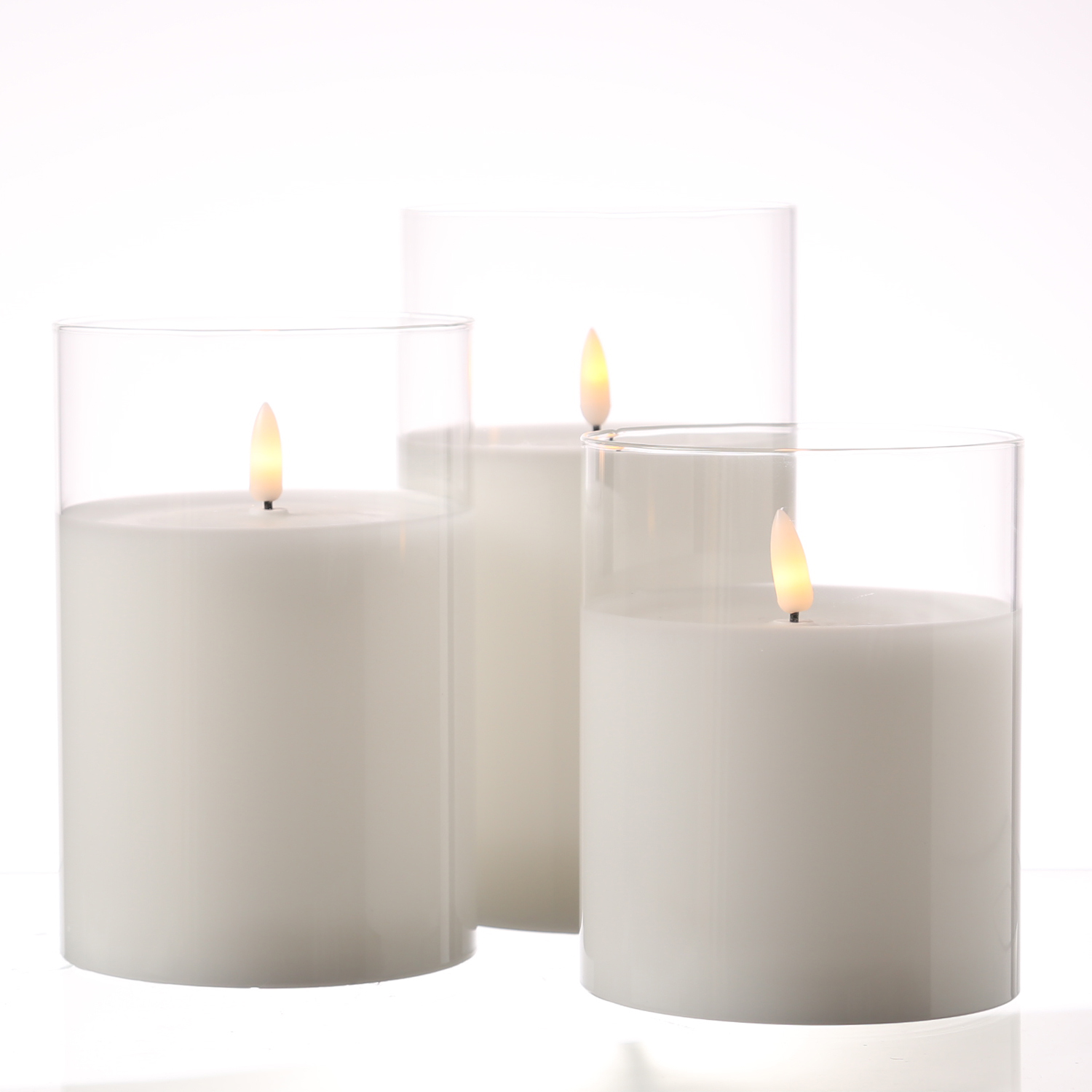 LED Kerze im Glas - Windlicht - Echtwachs - flackernde 3D Flamme - Timer - H: 12,5cm - D:10cm - weiß LED Kerze im Glas - Windlicht - Echtwachs - flackernde 3D Flamme - Timer - H: 12,5cm - D:10cm - weiß